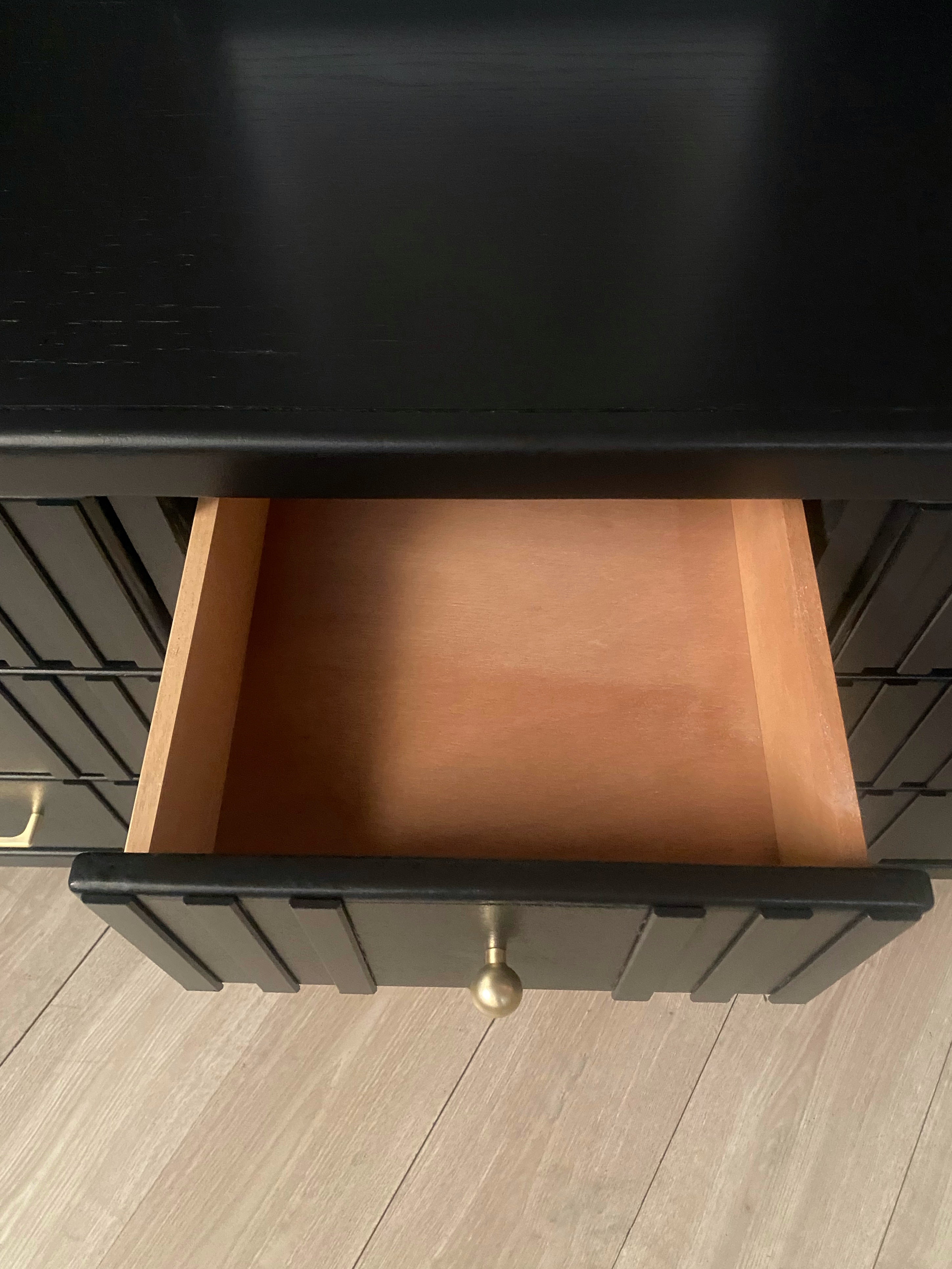 Stunning Black 9 Drawer Dresser