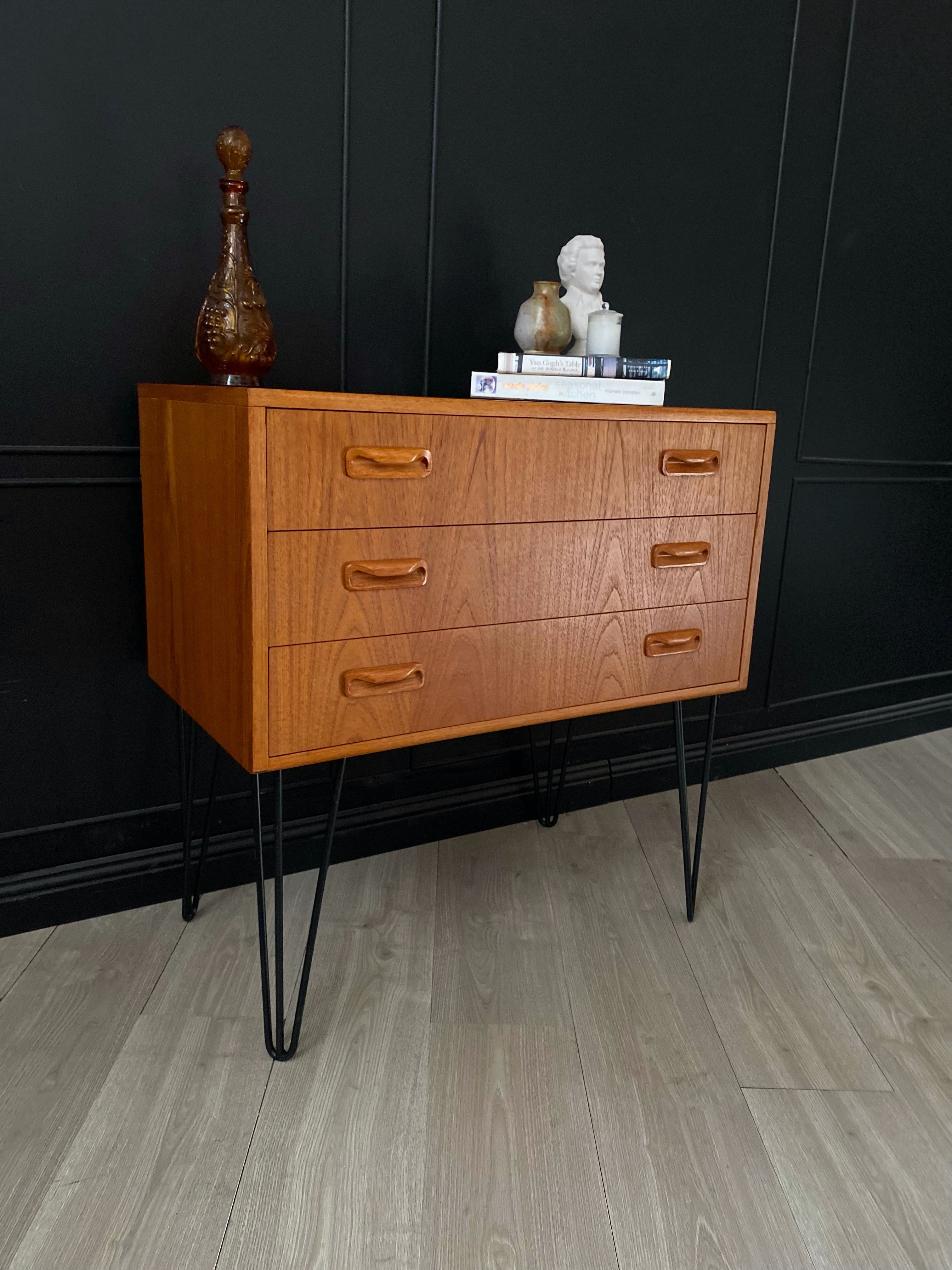 ‘G Plan Commode Basse’ Drawers