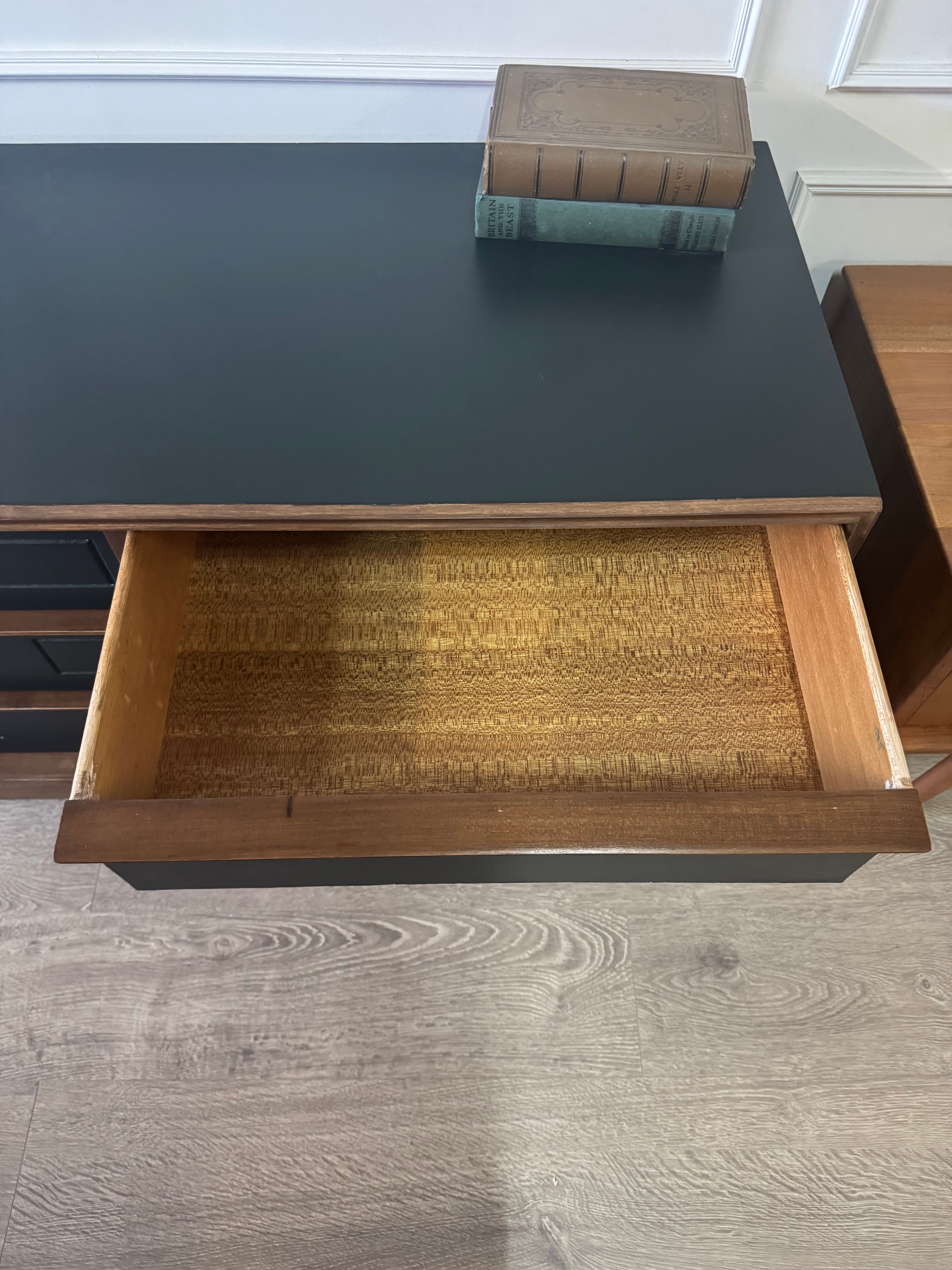 'Hayson Furniture' 9 drawer dresser - Dark Green