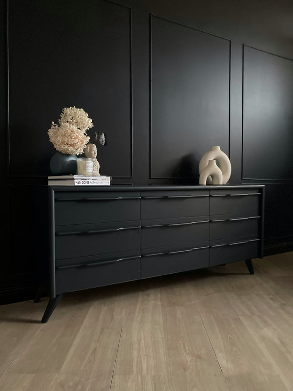 Kalmar Furniture dresser