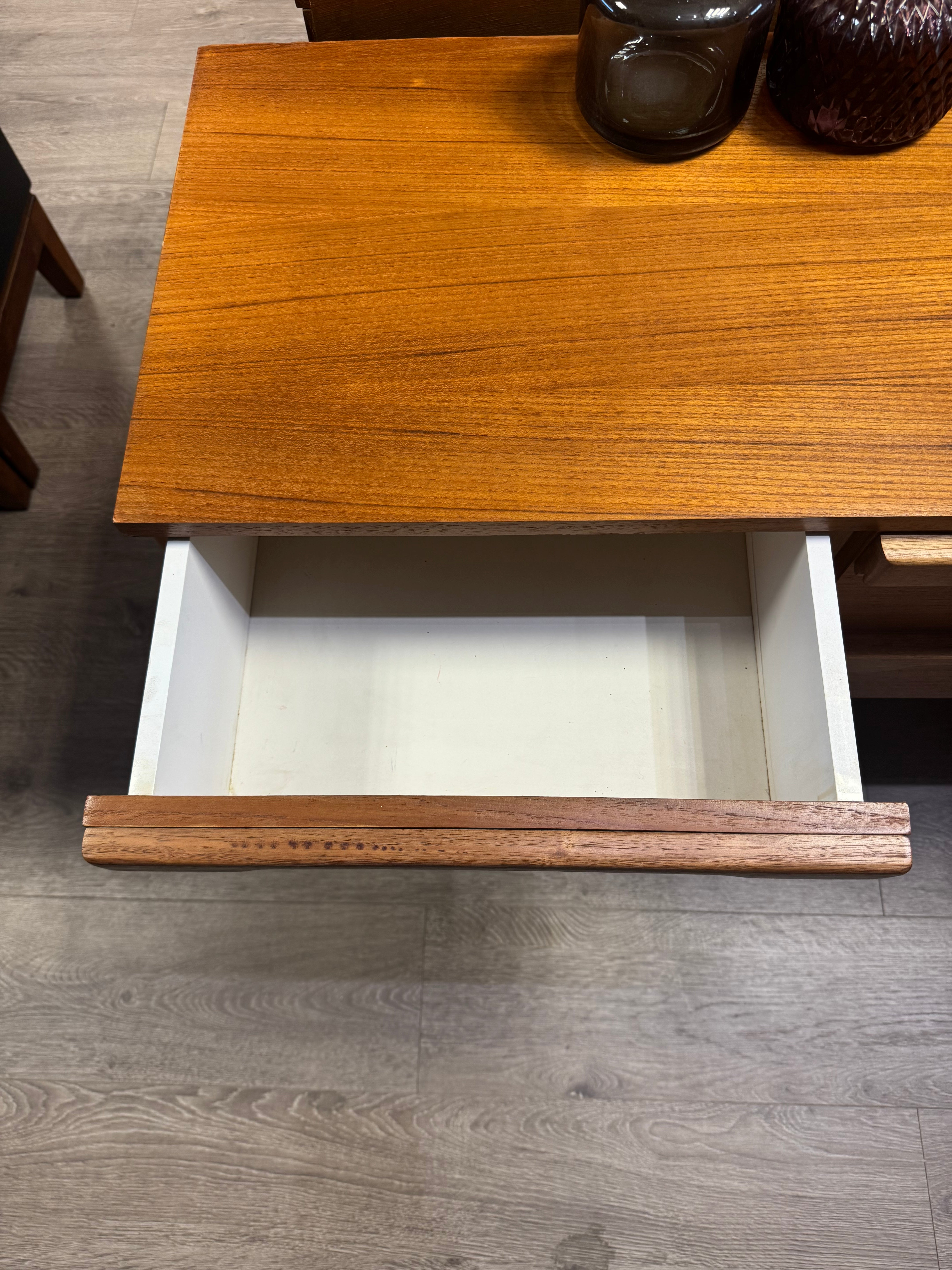 Macrob 6 Drawer Dresser