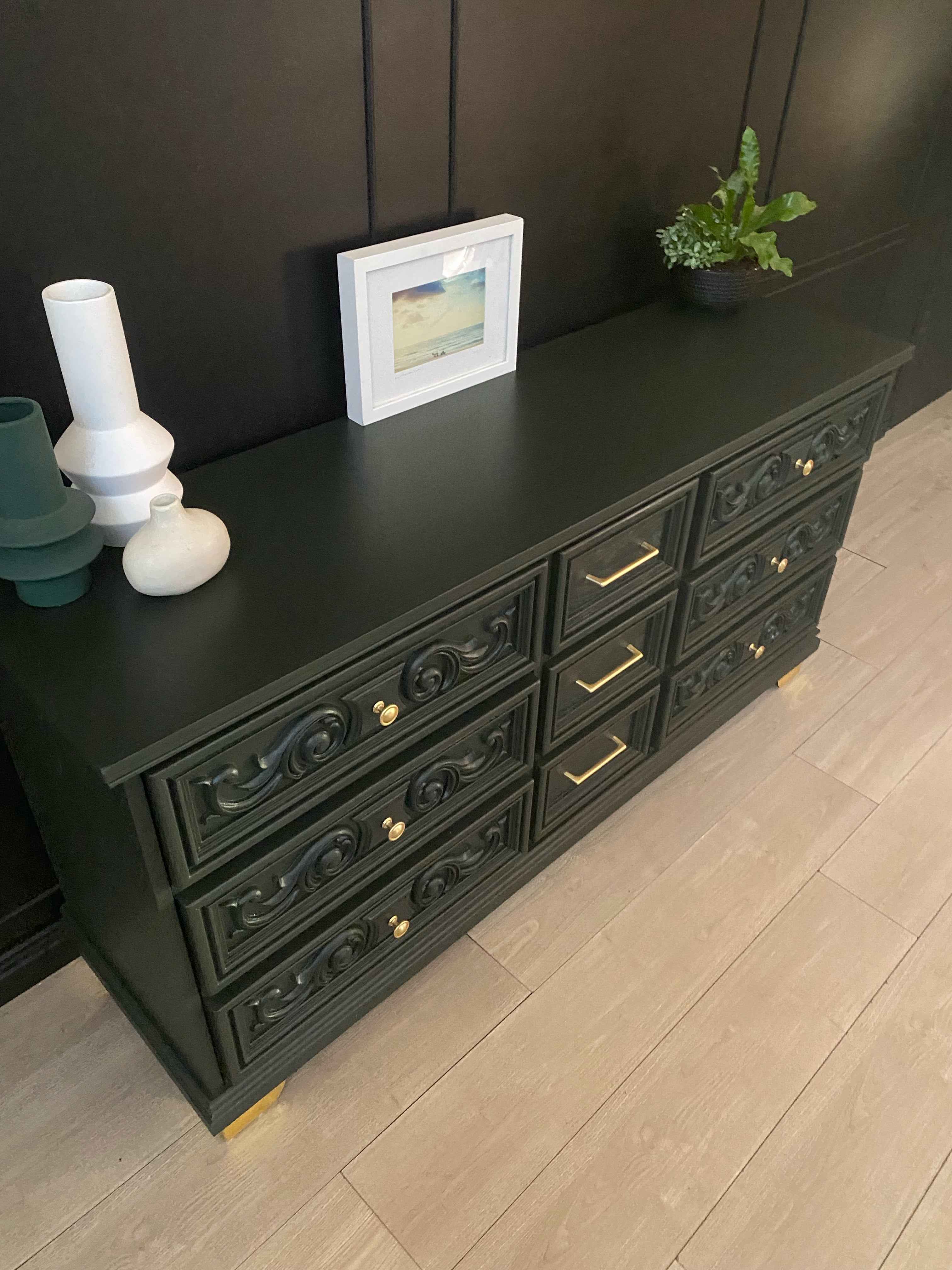 ‘Reliance Furniture’ 9 drawer dresser