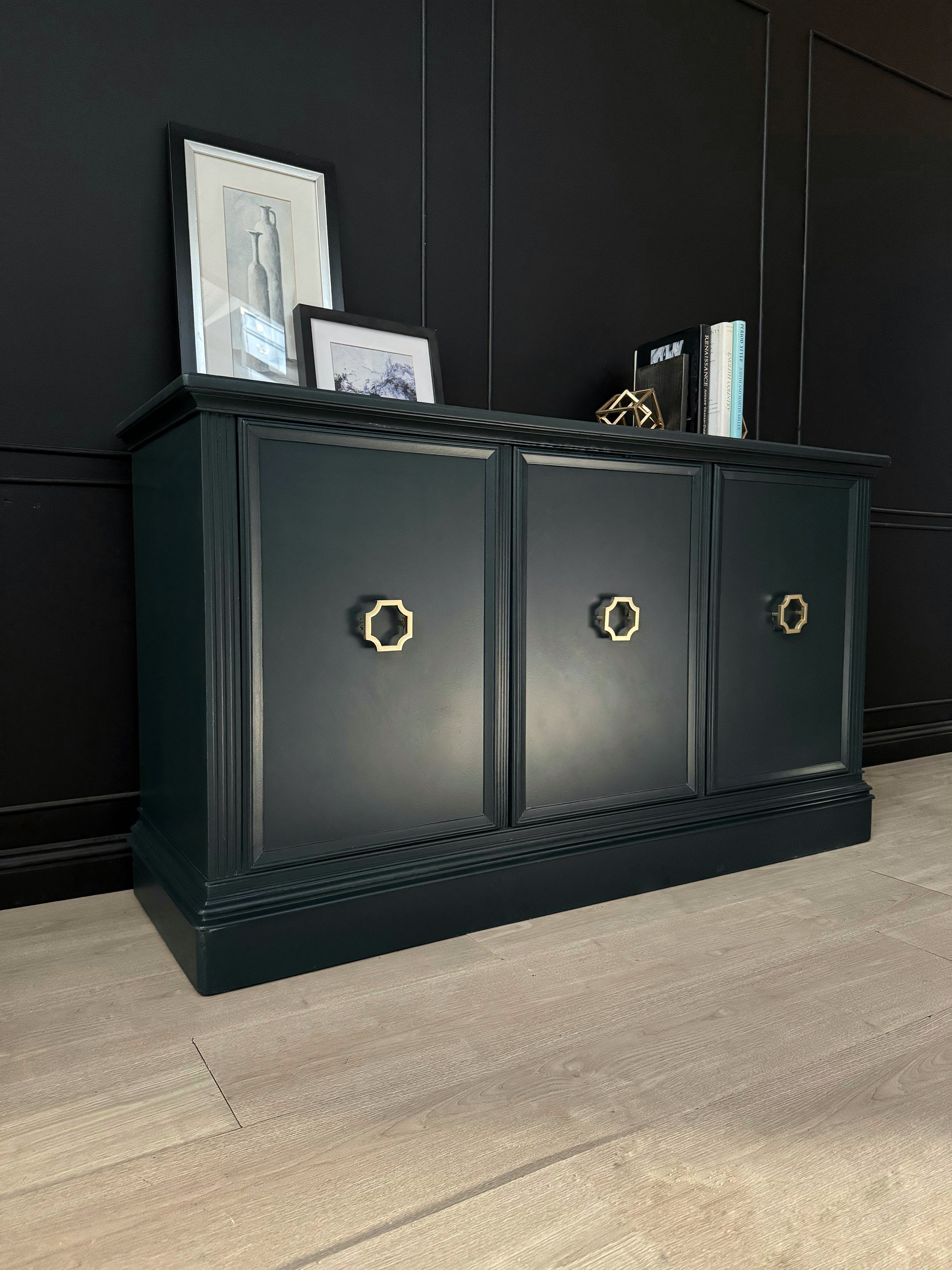 ‘Parker Furniture’ buffet / sideboard / credenza