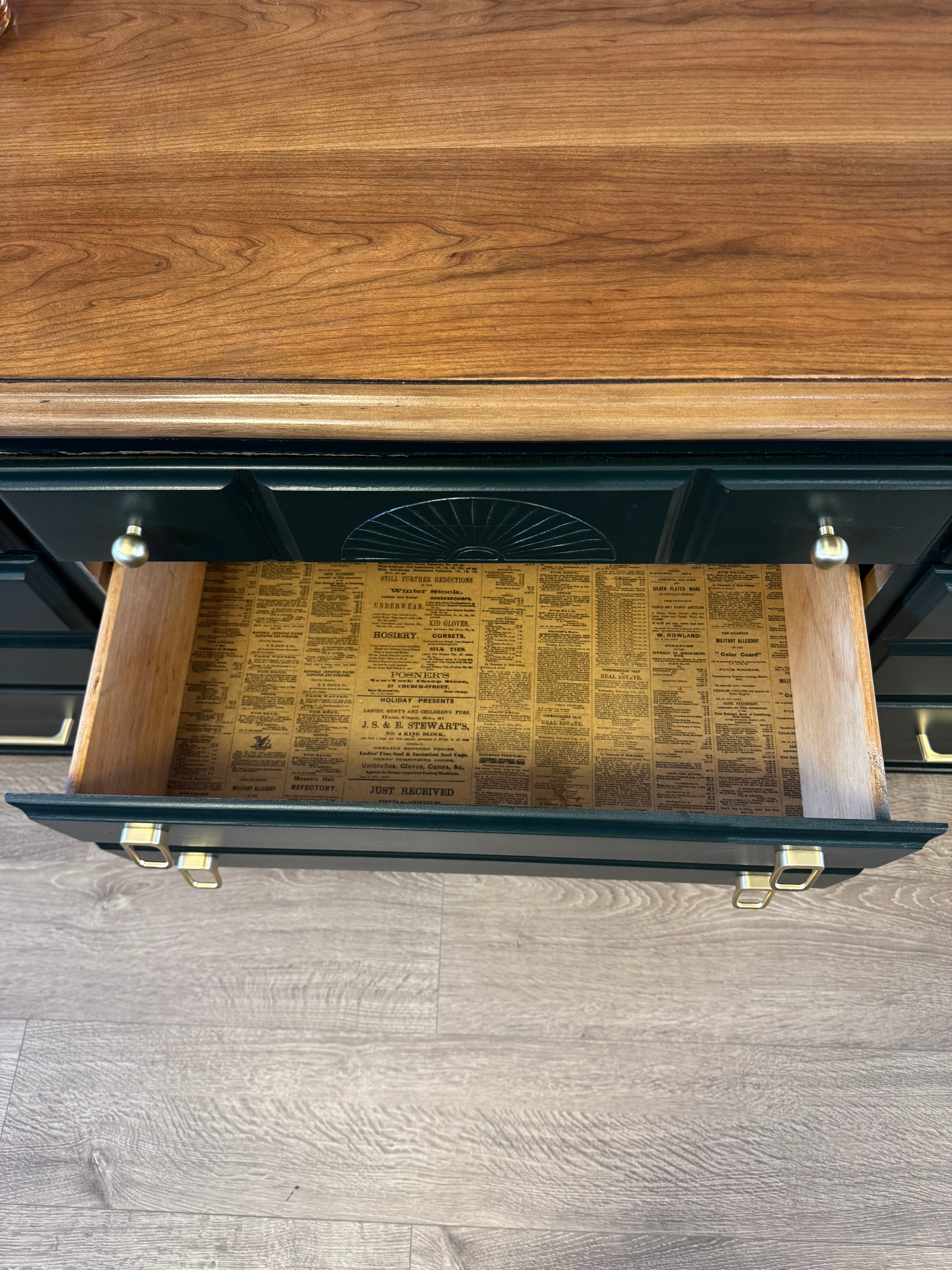Gorgeous Green 9 Drawer Dresser