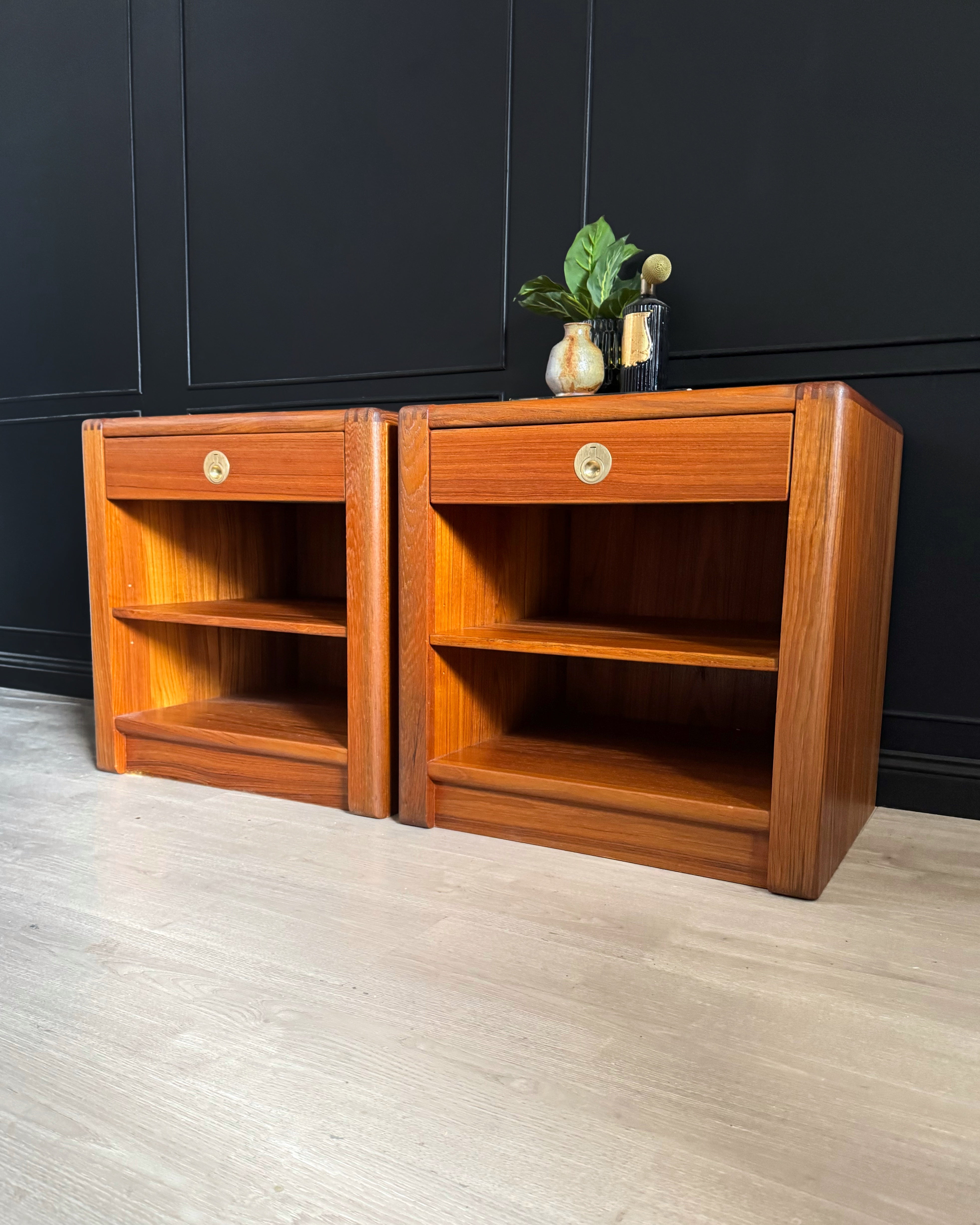 D-Scan 'Captain Line' Bedsides