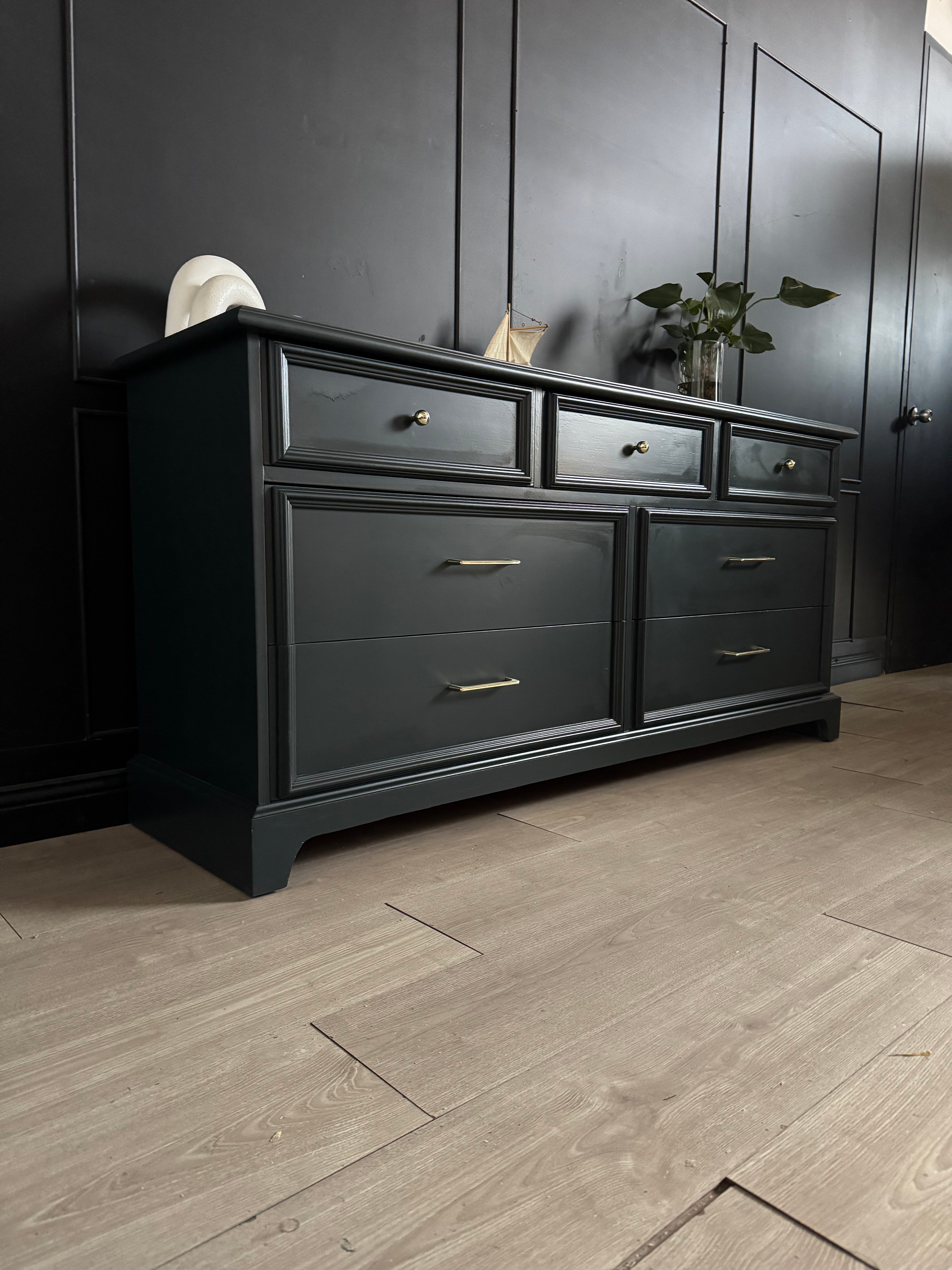 Belvedere 7 Drawer Dresser