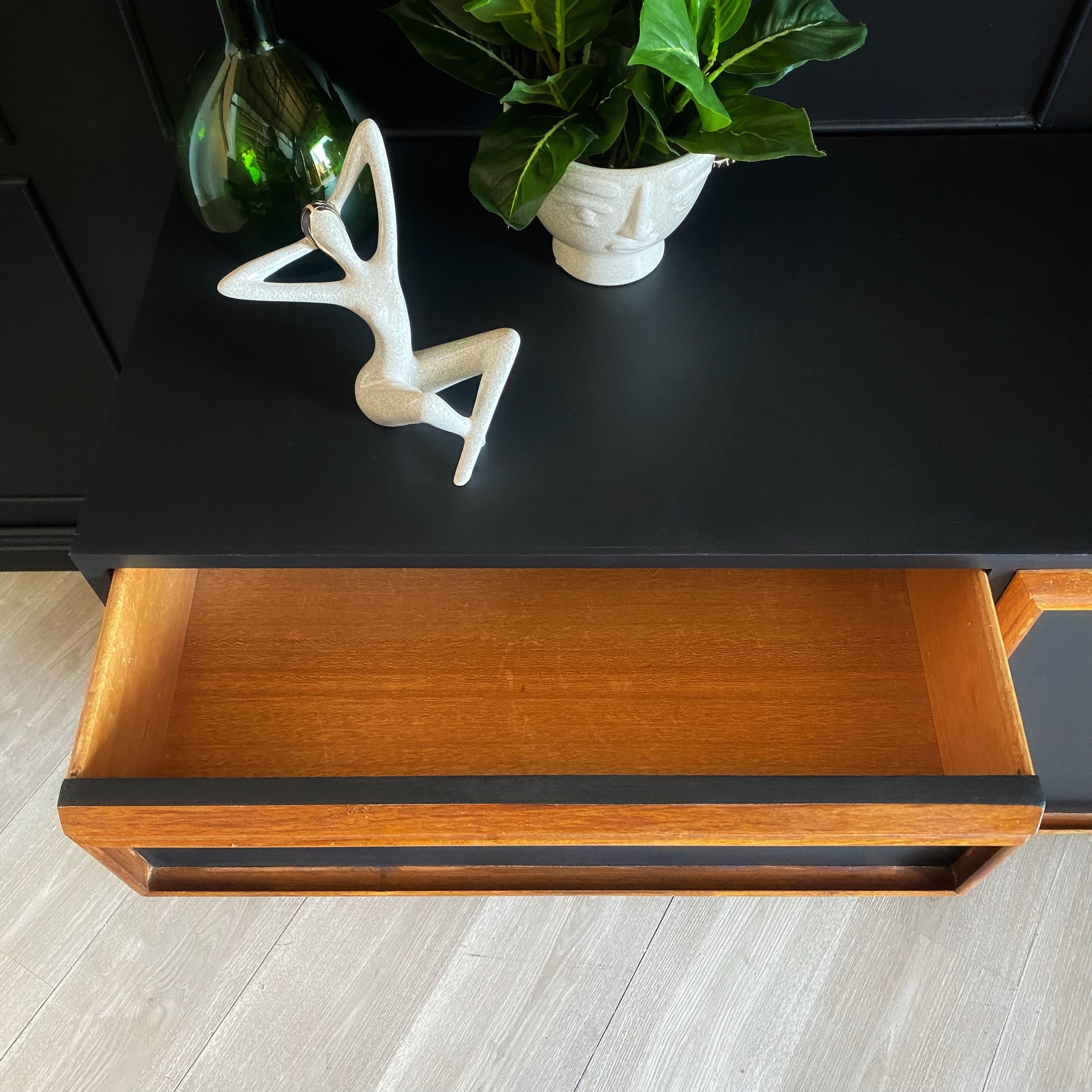 'Hans Hayson Furniture' buffet / sideboard with wood detail
