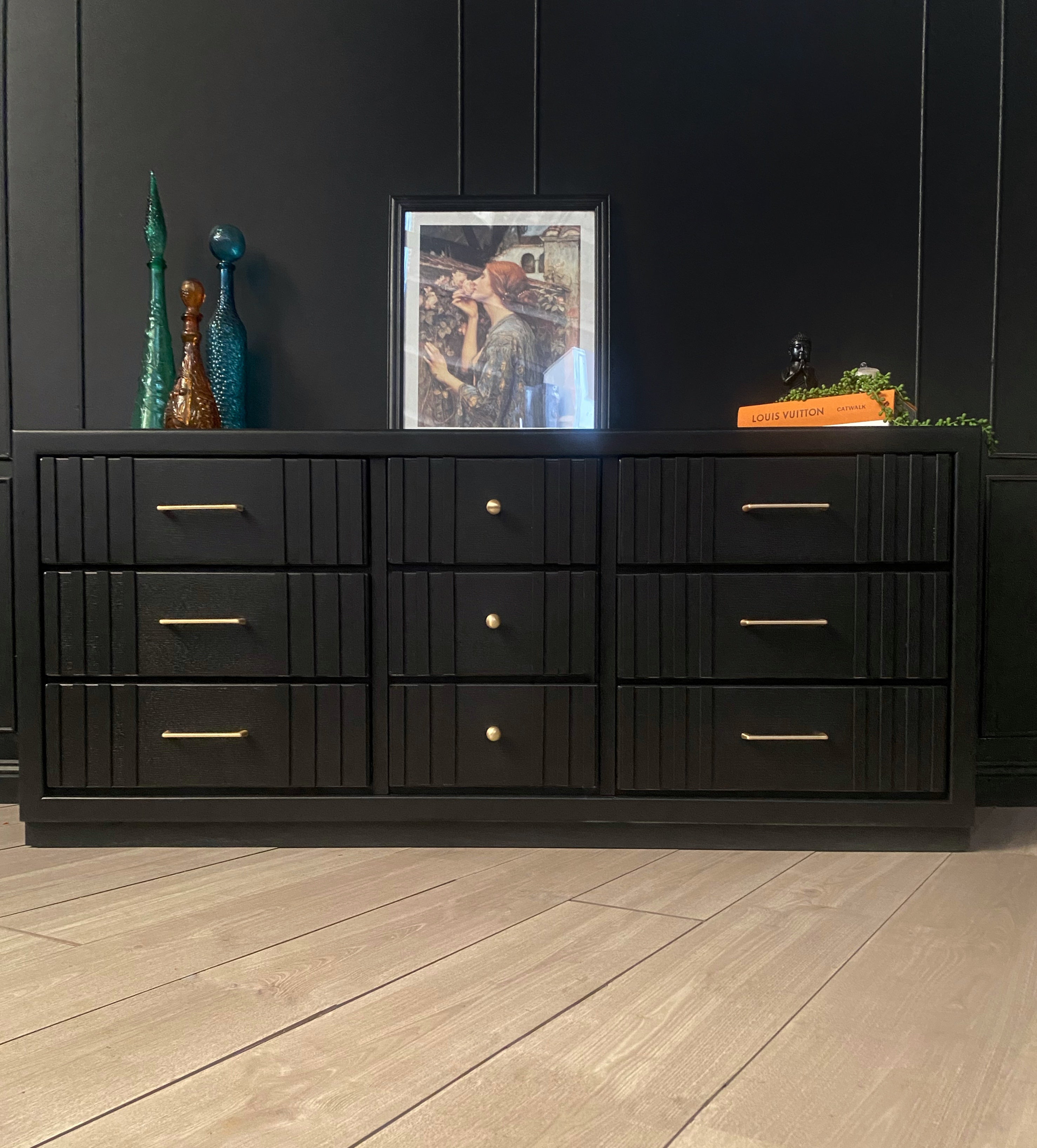 Stunning Black 9 Drawer Dresser