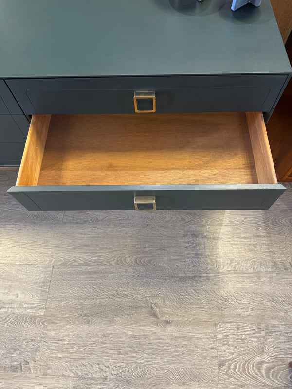Cressy cabinet, view 5