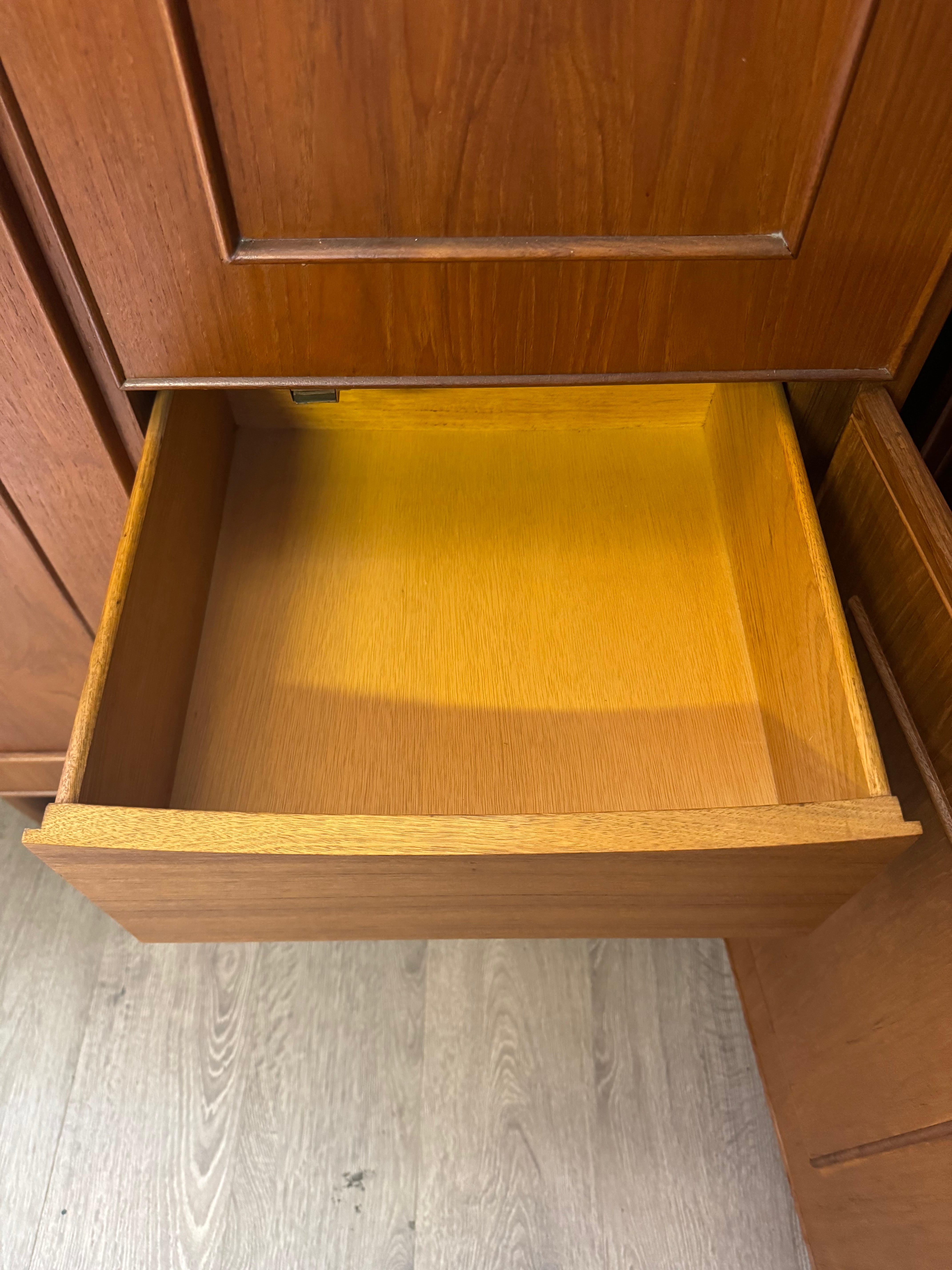 'Burgess Furniture'Bar / Cocktail / Drinks Cabinet