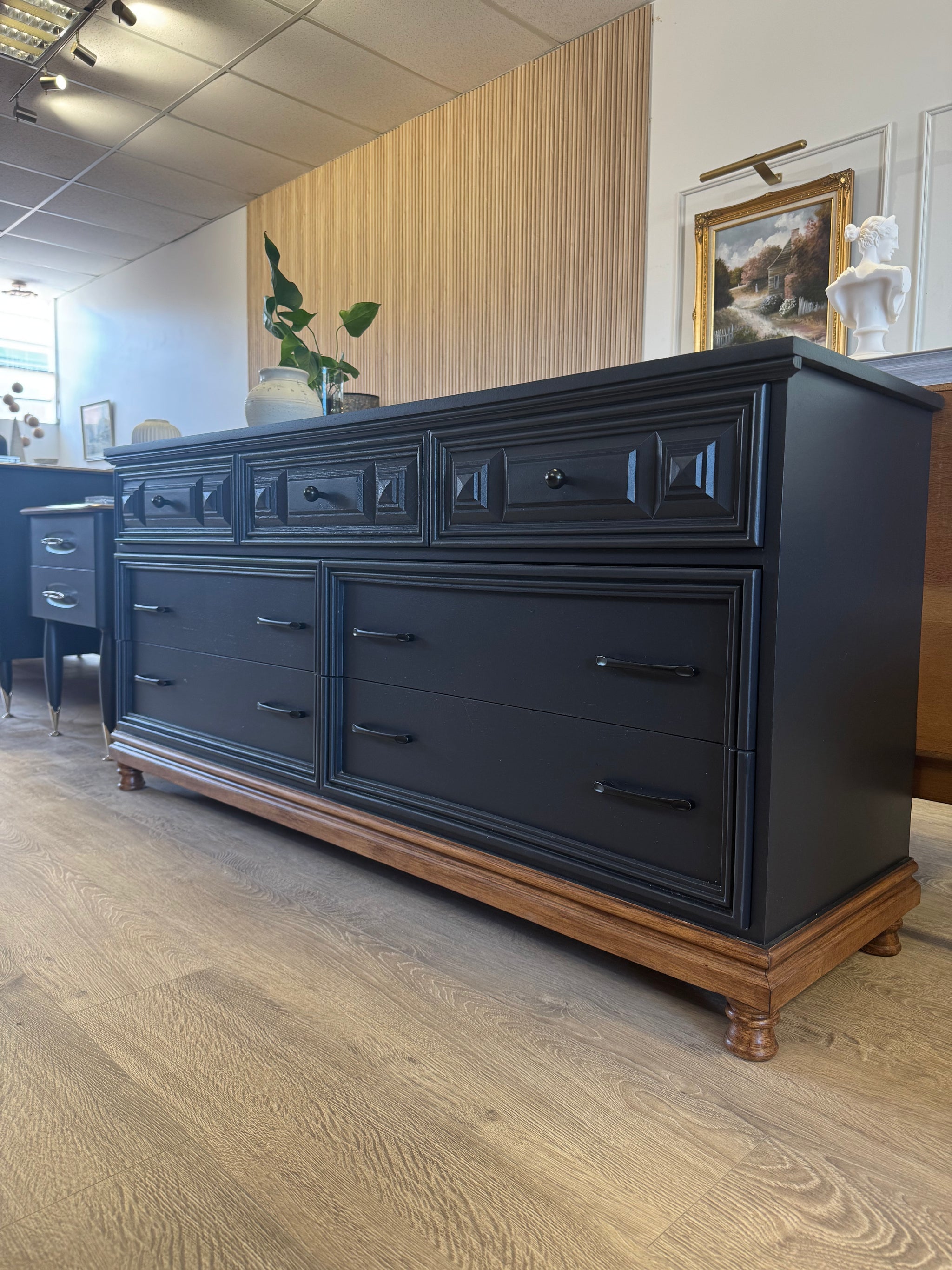 Reliance Furniture dresser black