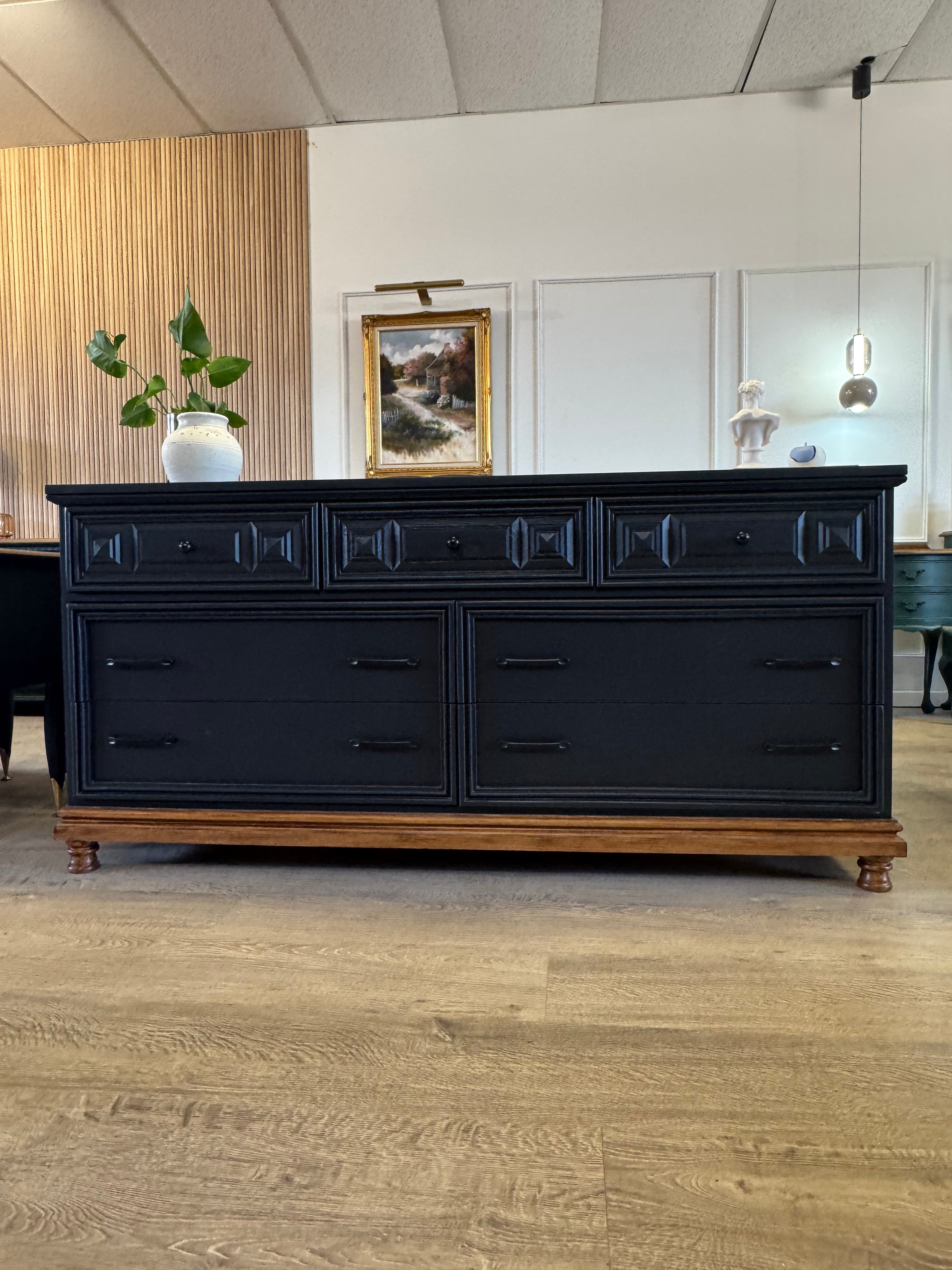 'Reliance Furniture' Black 7 Drawer Dresser