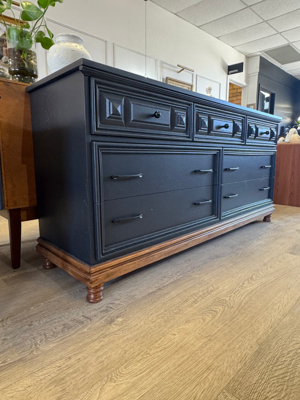 Reliance Furniture dresser black, view 2