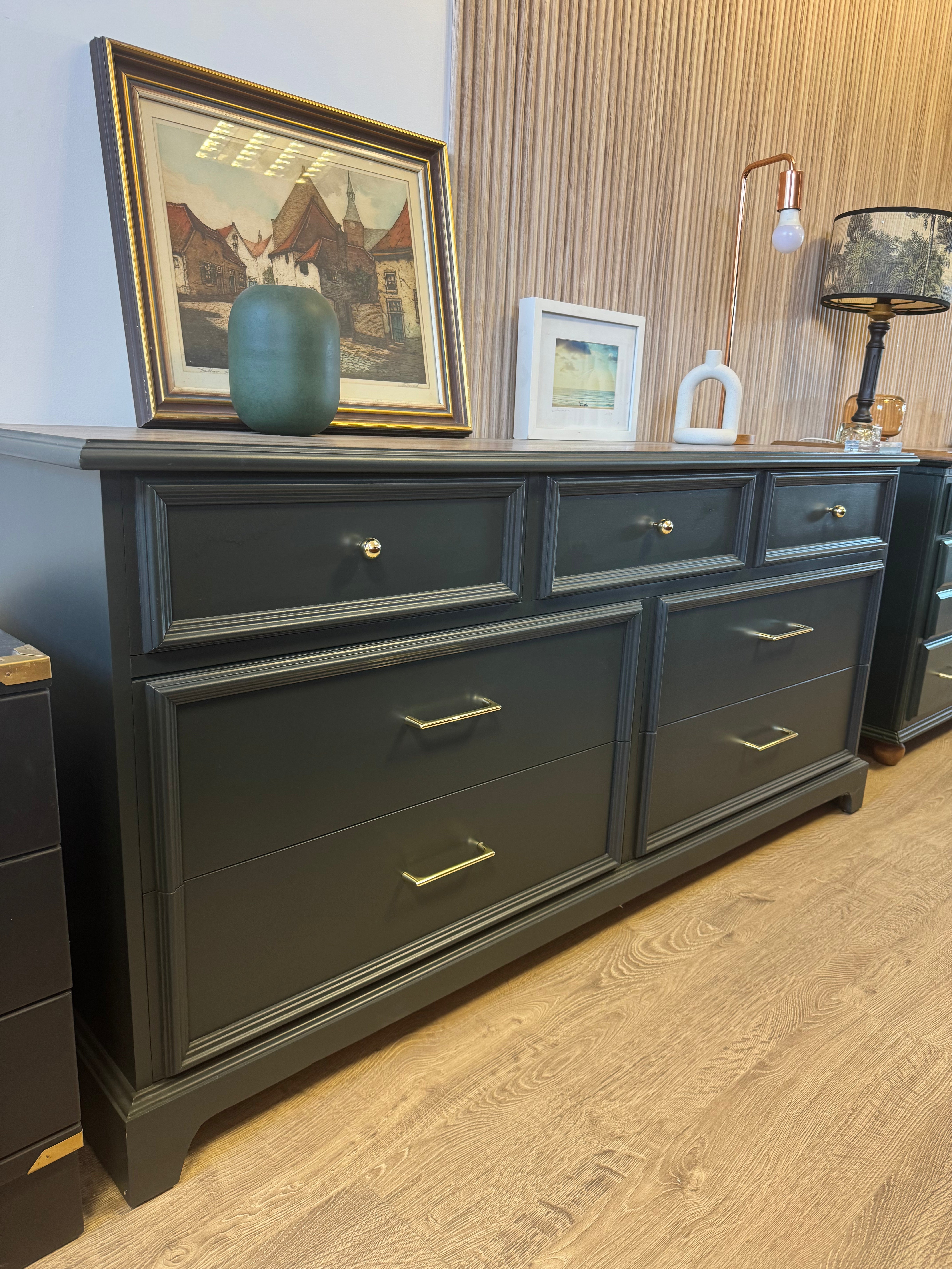 Belvedere 7 Drawer Dresser