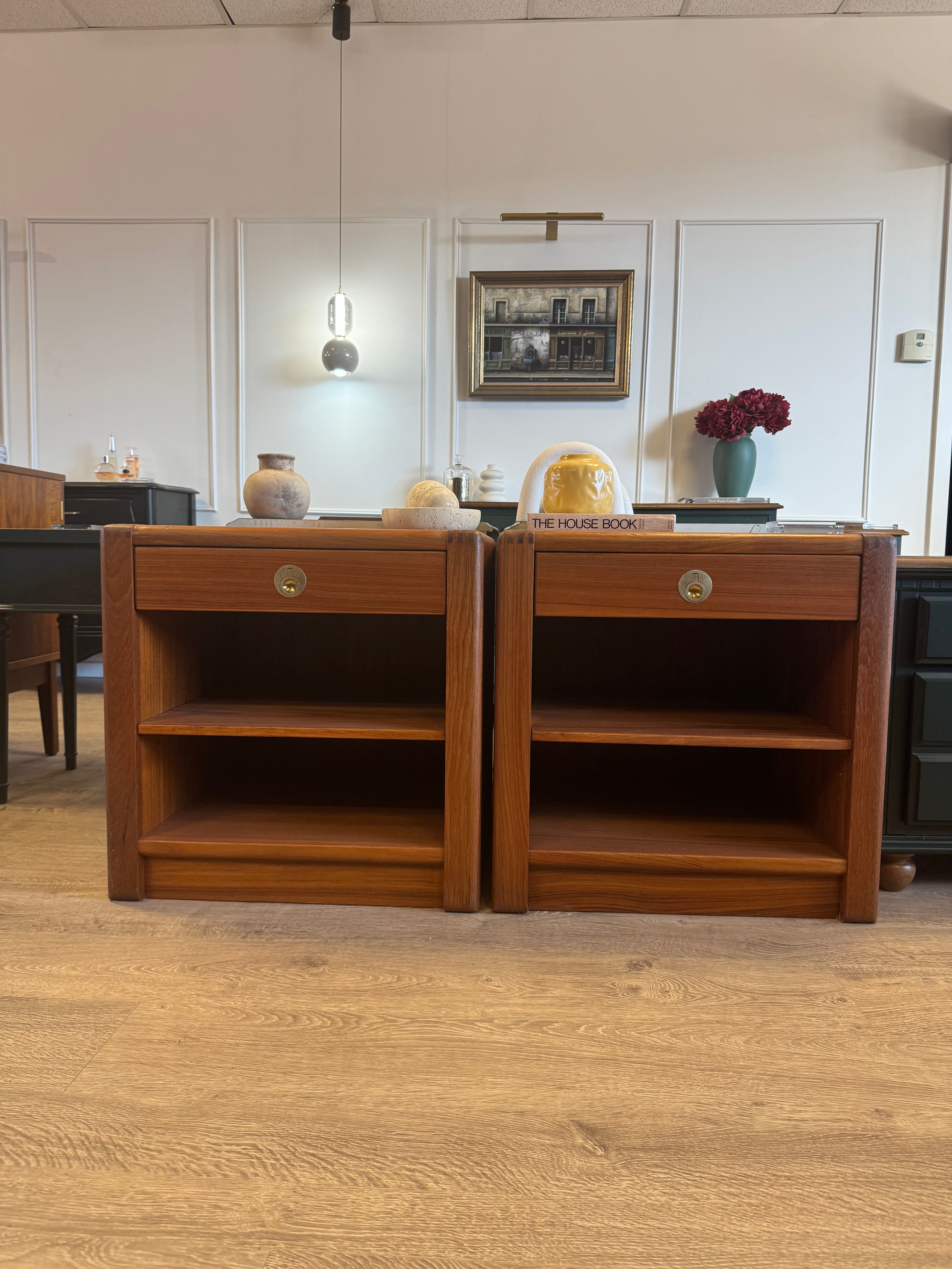 D-Scan 'Captain Line' Bedsides