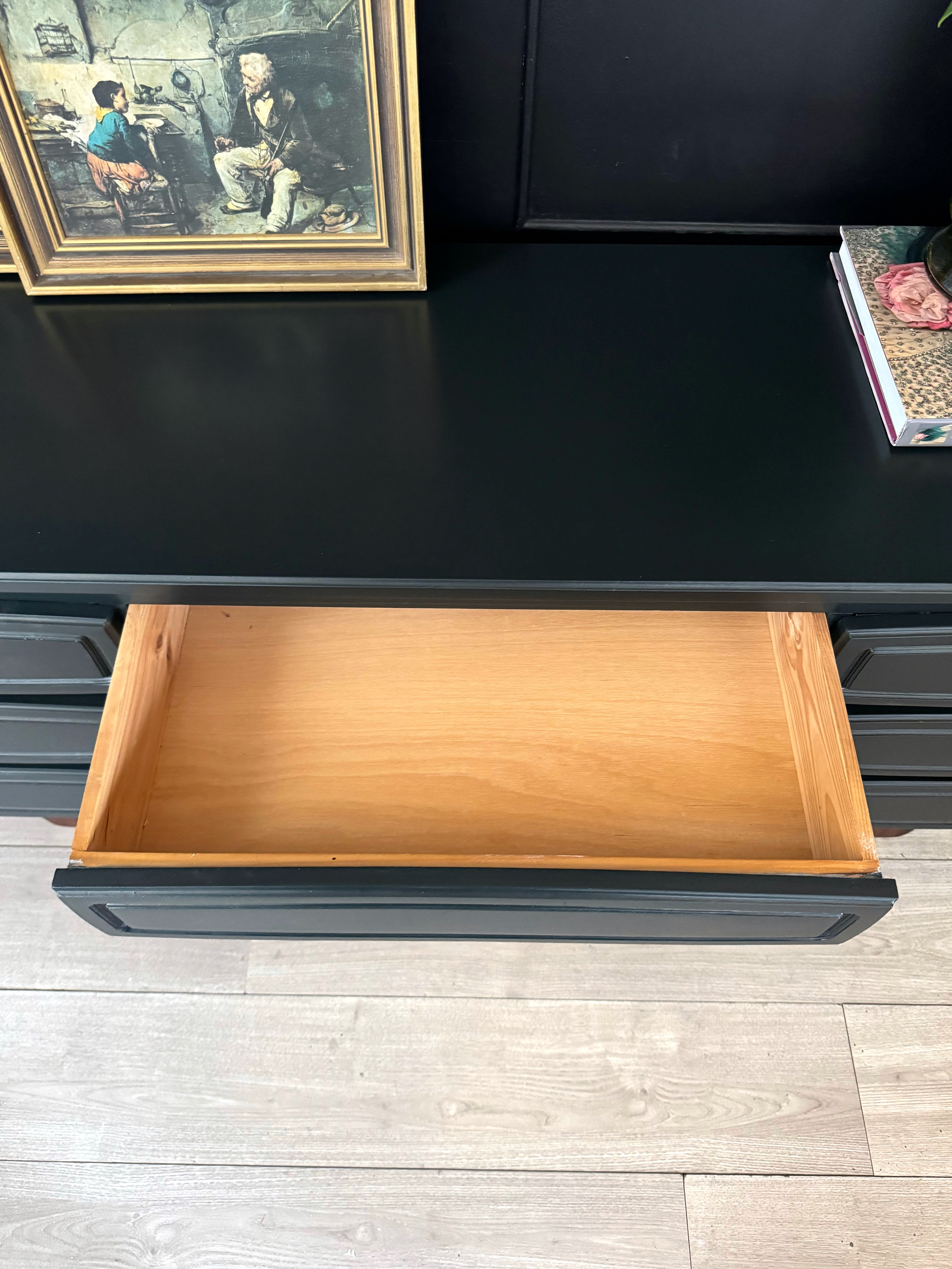 Sleigh base 9 drawer dresser / drawers