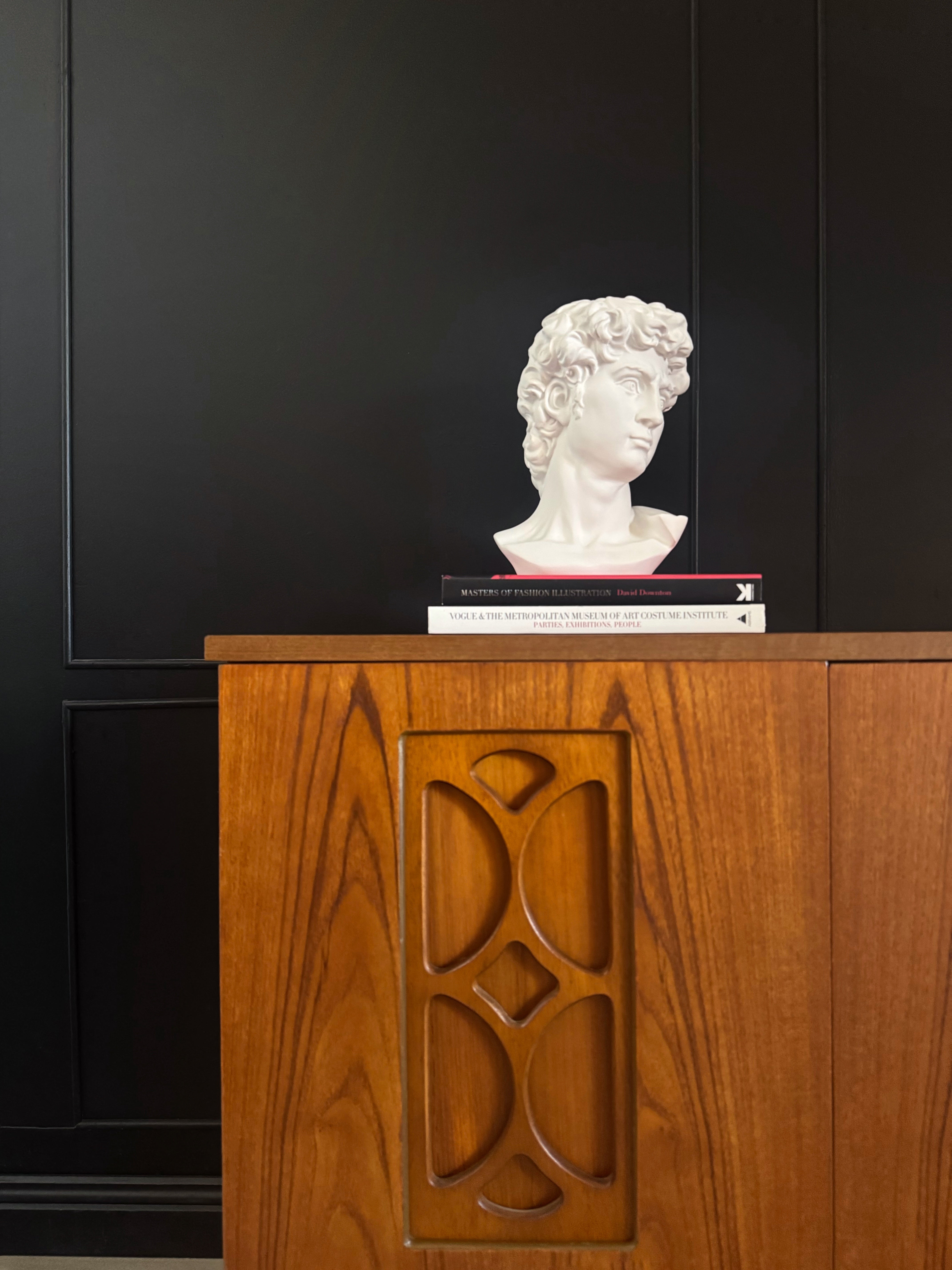 ‘Avalon Furniture’ stunning authentic vintage / mid century buffet / sideboard