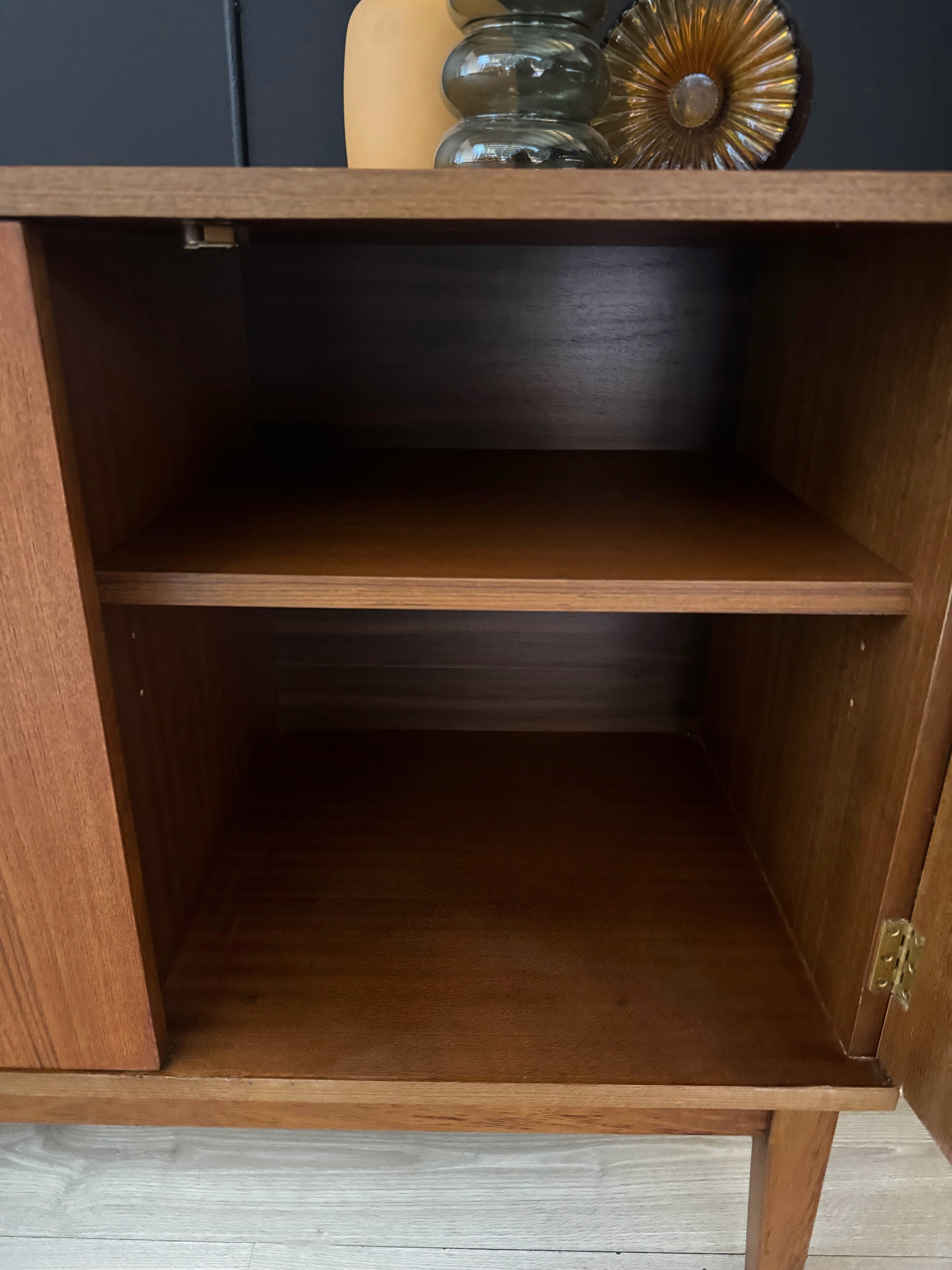 ‘Avalon Furniture’ stunning authentic vintage / mid century buffet / sideboard