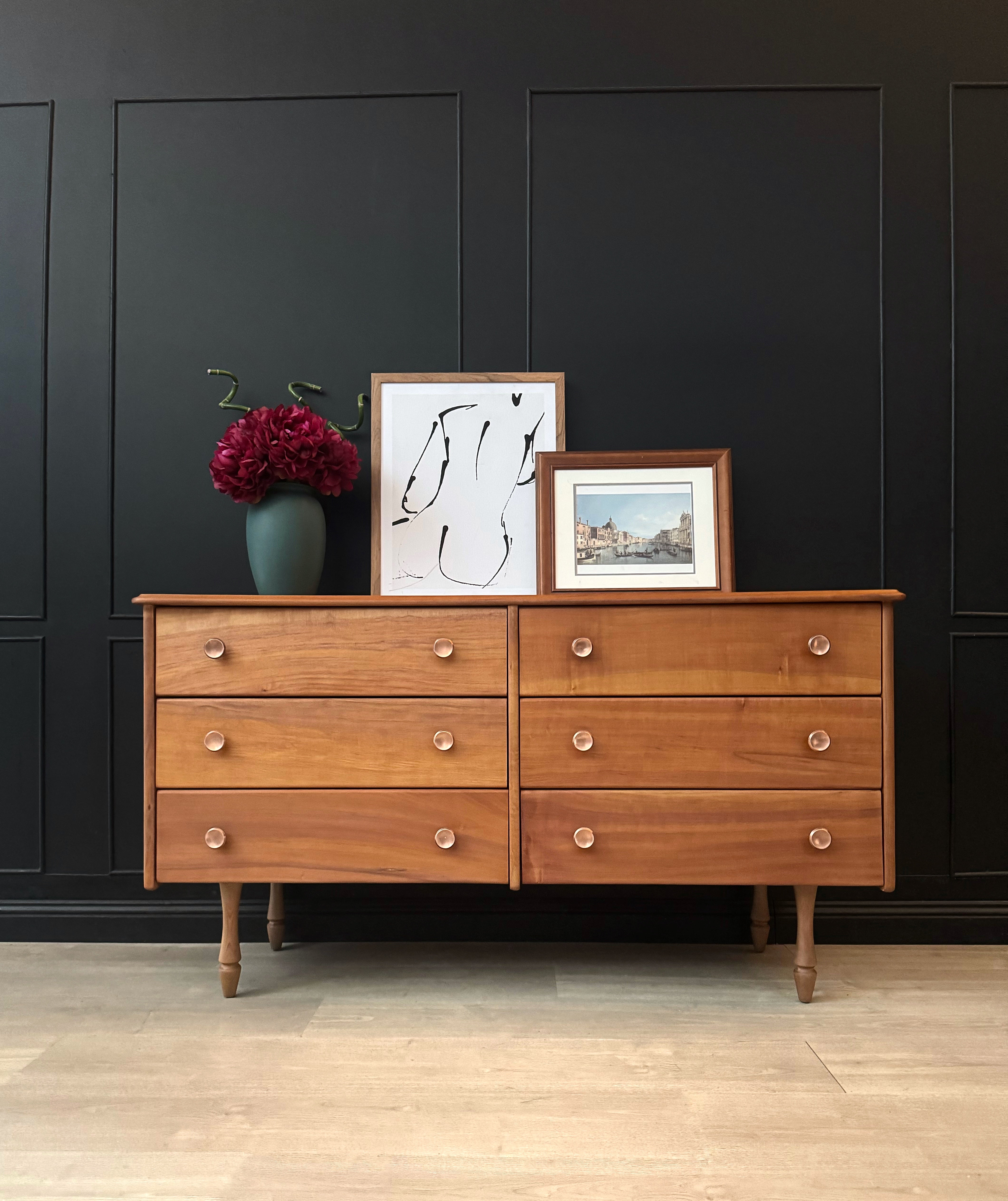 Gorgeous ‘Myer Heritage’ 6 drawer dresser