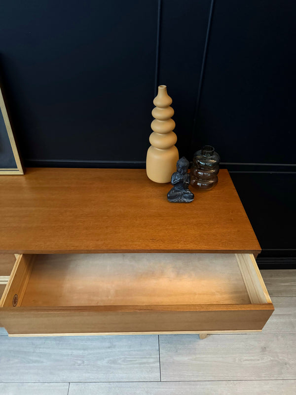 Reliance Furniture dresser, view 8