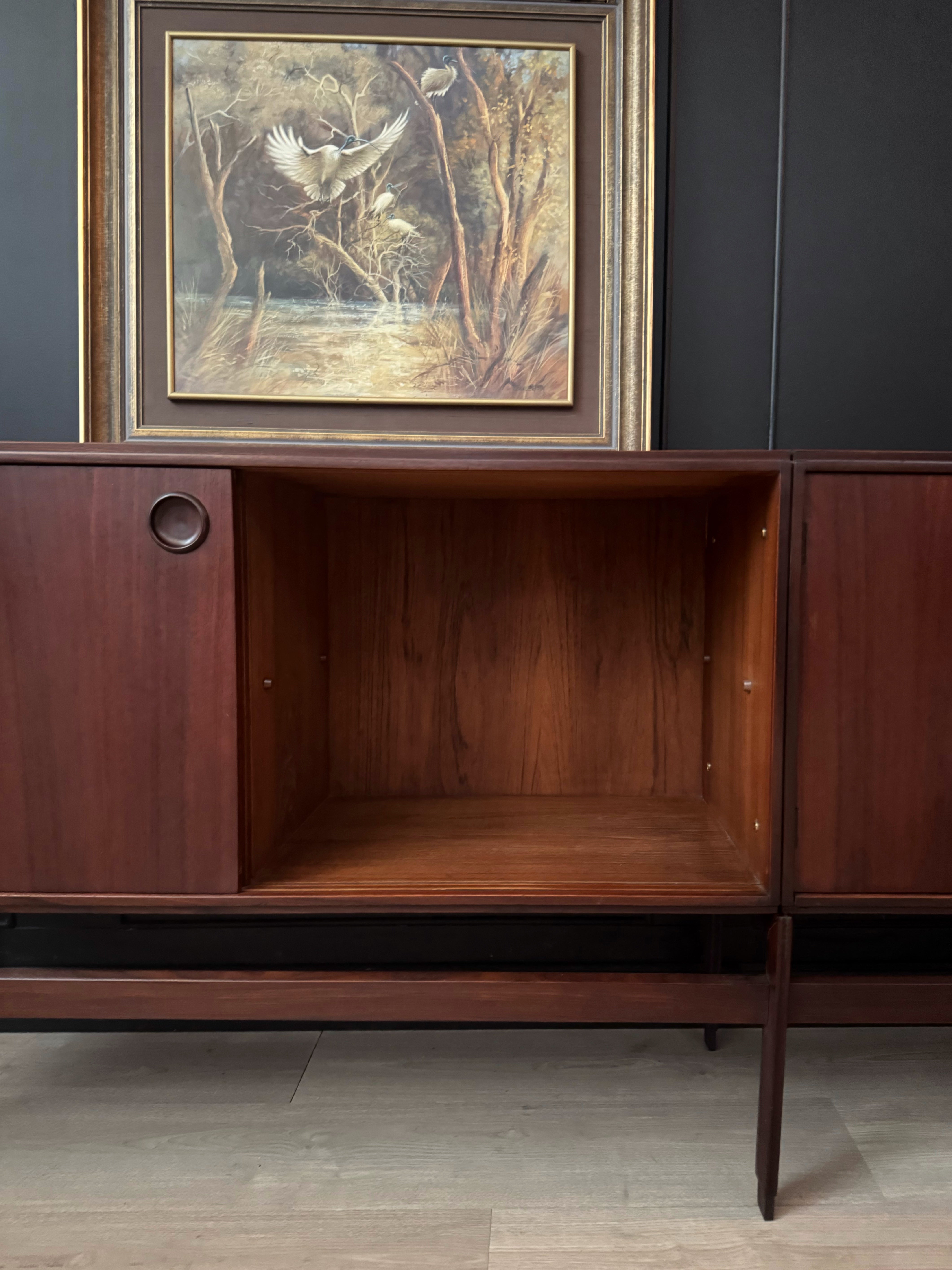 Stunning ‘Mobili Besana’ Italian mid century buffet / sideboard / credenza