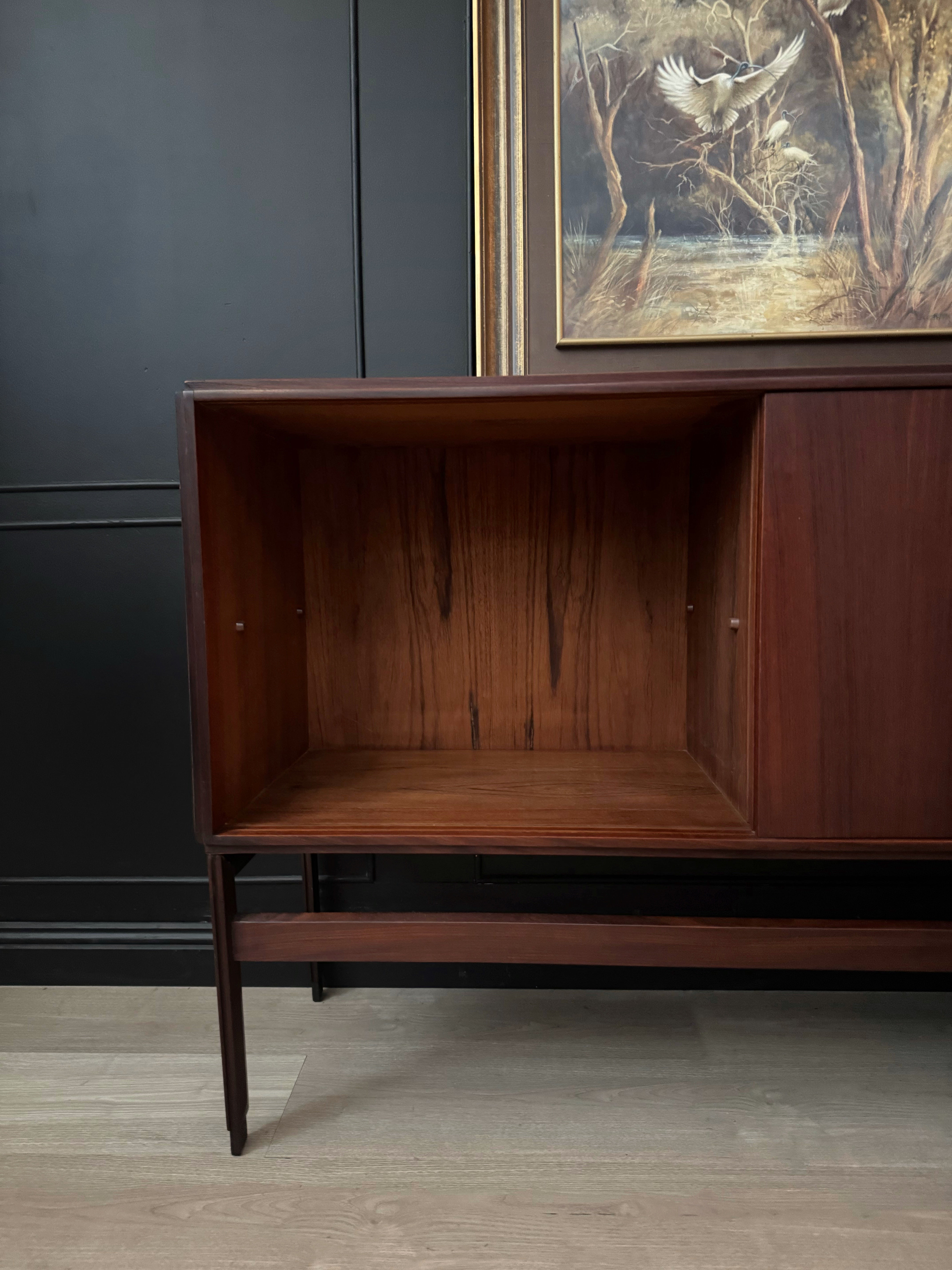 Stunning ‘Mobili Besana’ Italian mid century buffet / sideboard / credenza