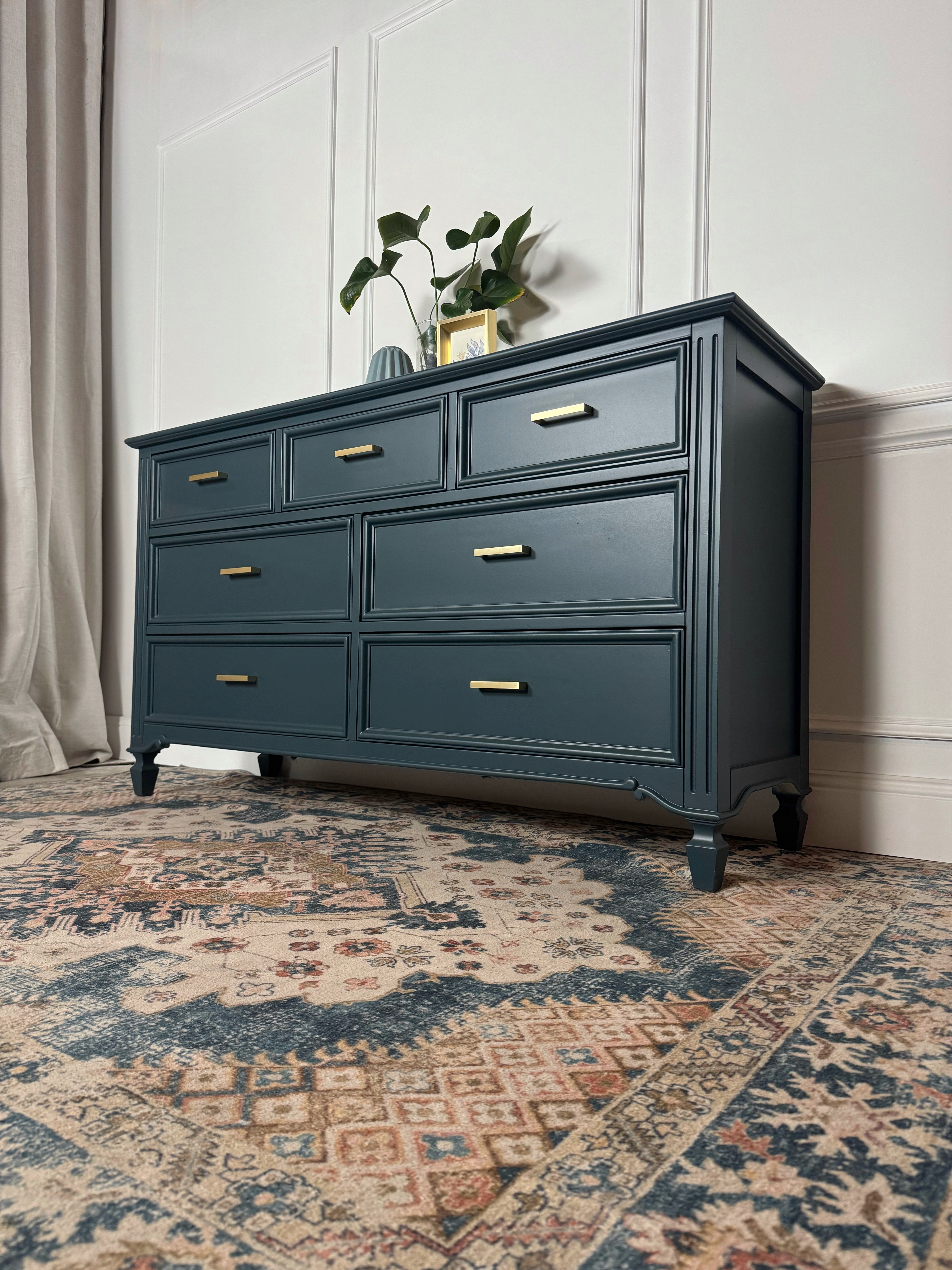 Gorgeous Blue 7 drawer  dresser