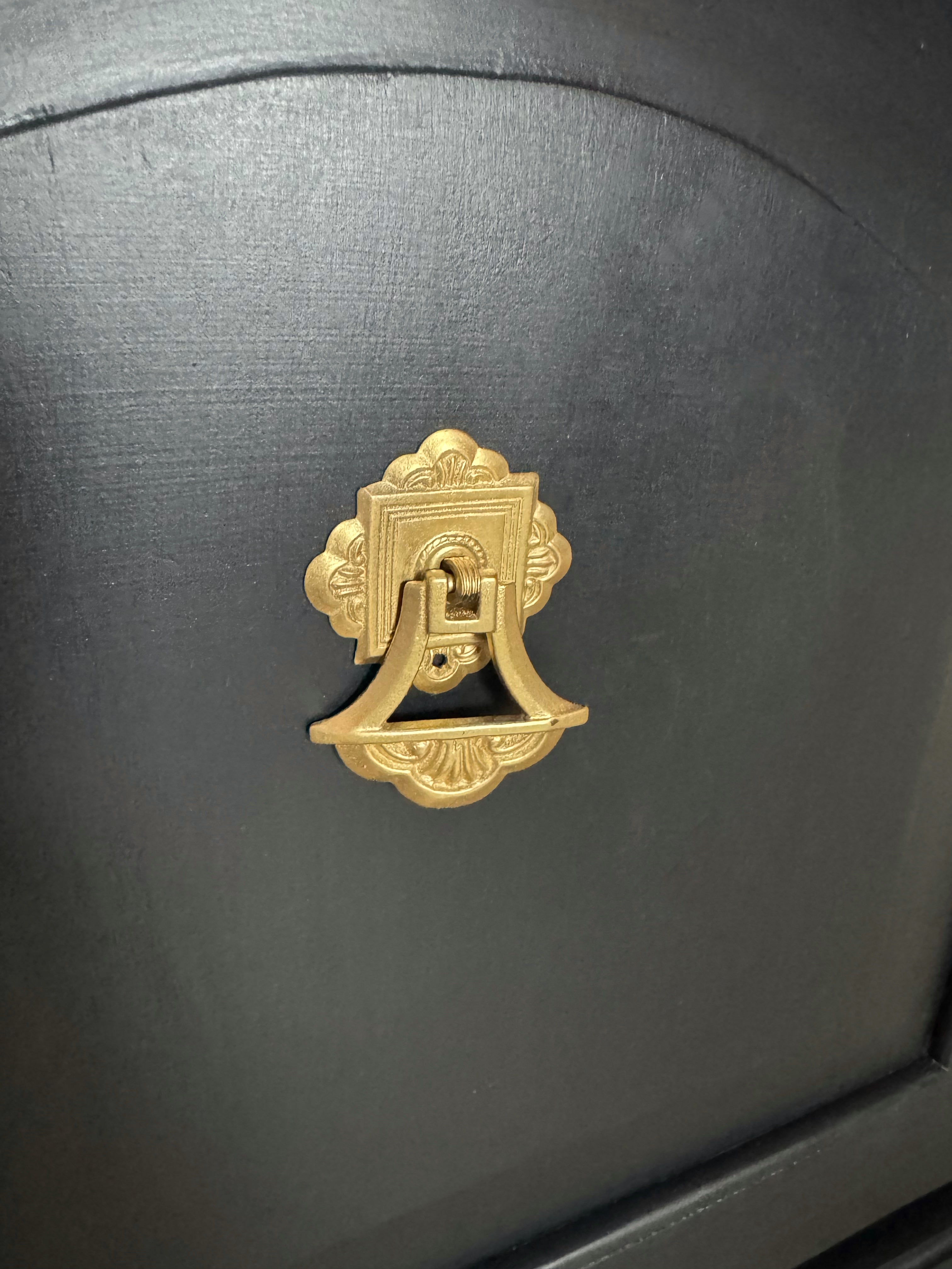 Stunning 3 door black cabinet