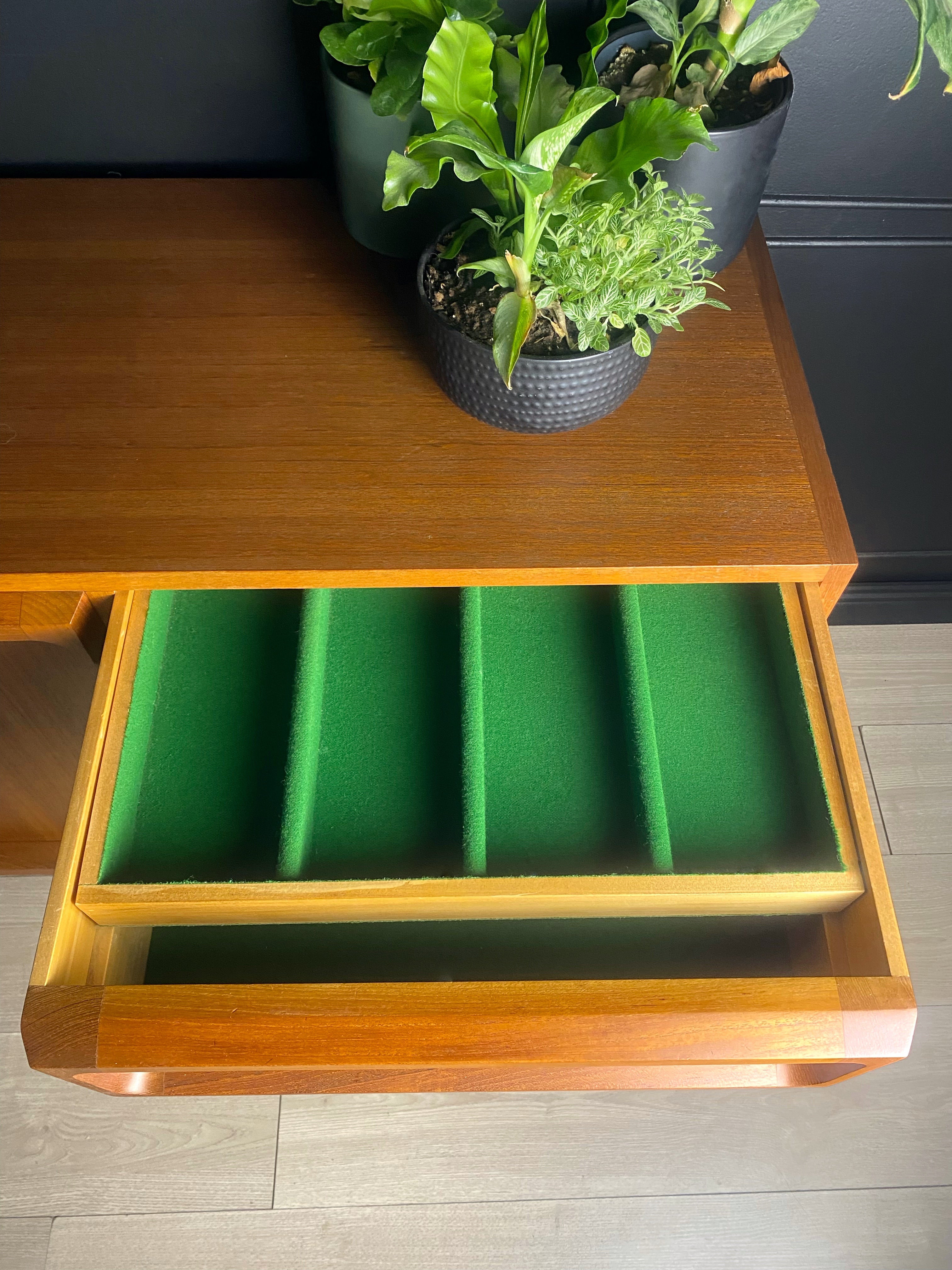 1965 ‘Chiswell’ Koben extra long sideboard / buffet vintage / retro / mid century / MCM