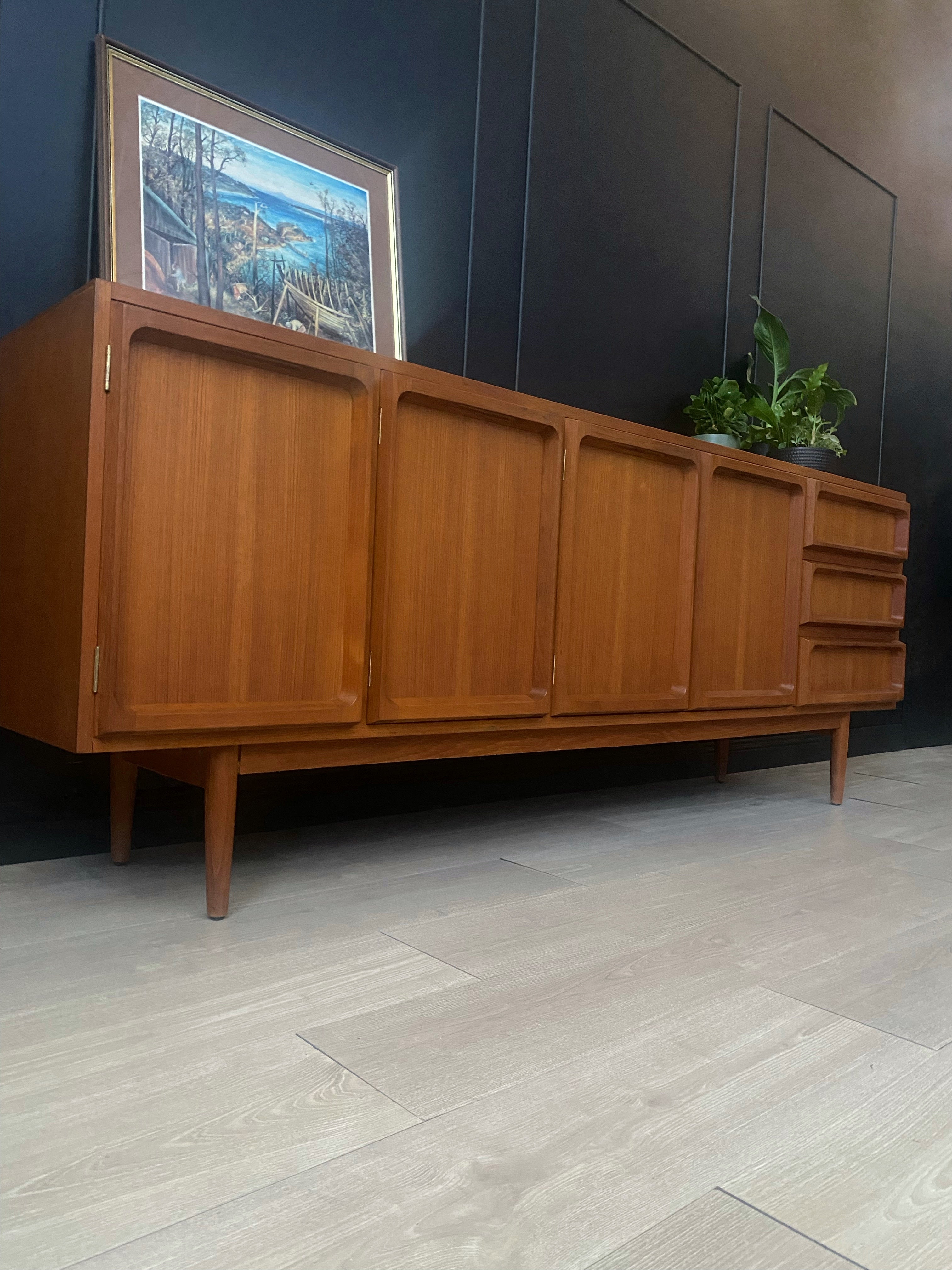 1965 ‘Chiswell’ Koben extra long sideboard / buffet vintage / retro / mid century / MCM
