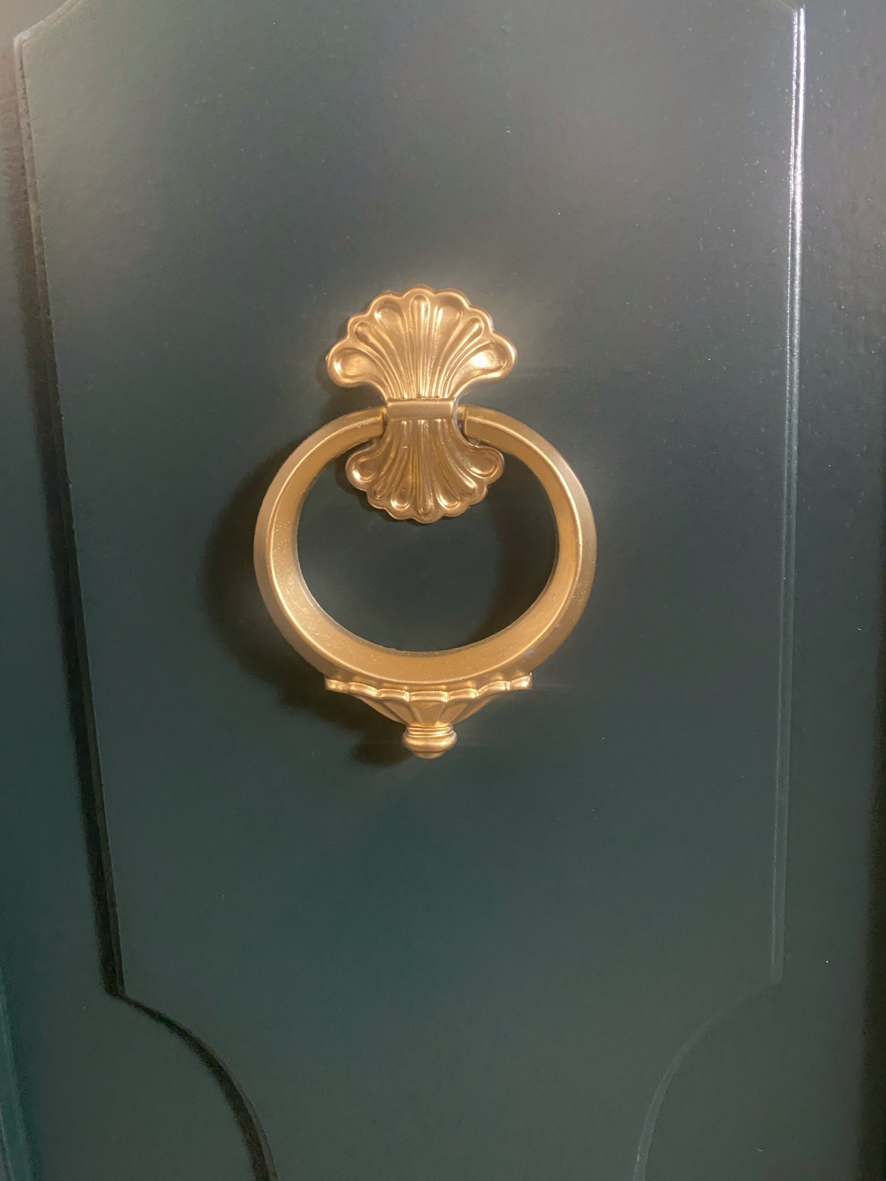 Stunning ‘DREXEL FURNITURE’ dark green dresser / sideboard / buffet