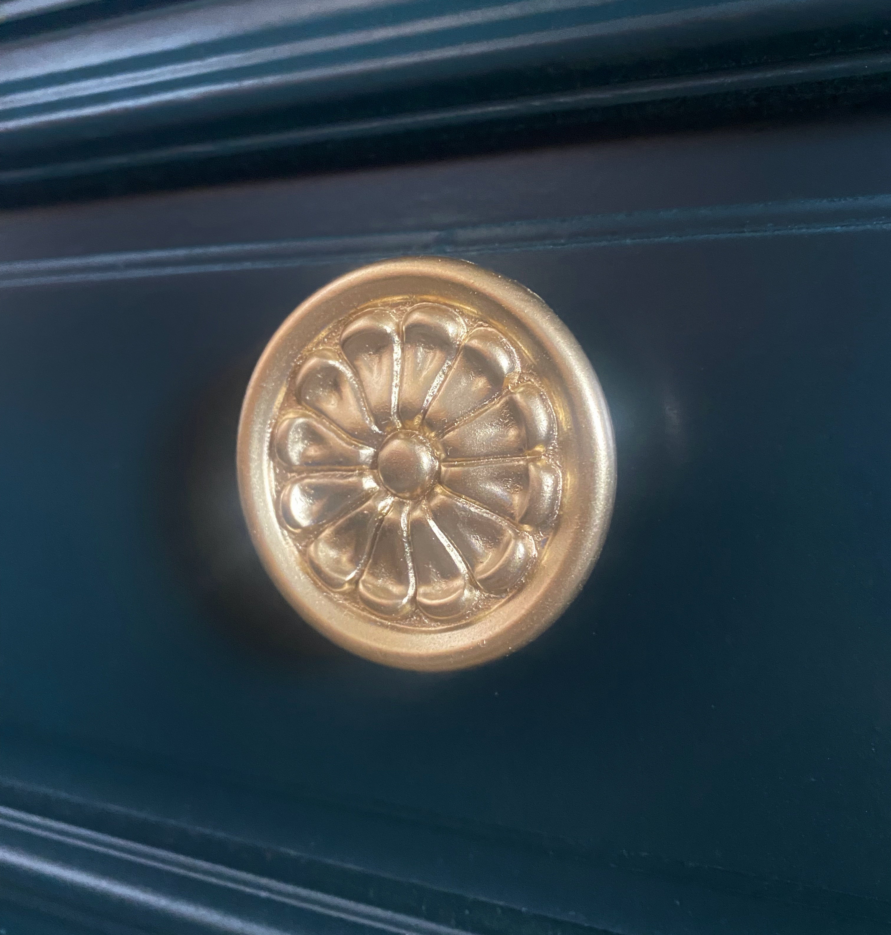 Stunning ‘DREXEL FURNITURE’ dark green dresser / sideboard / buffet