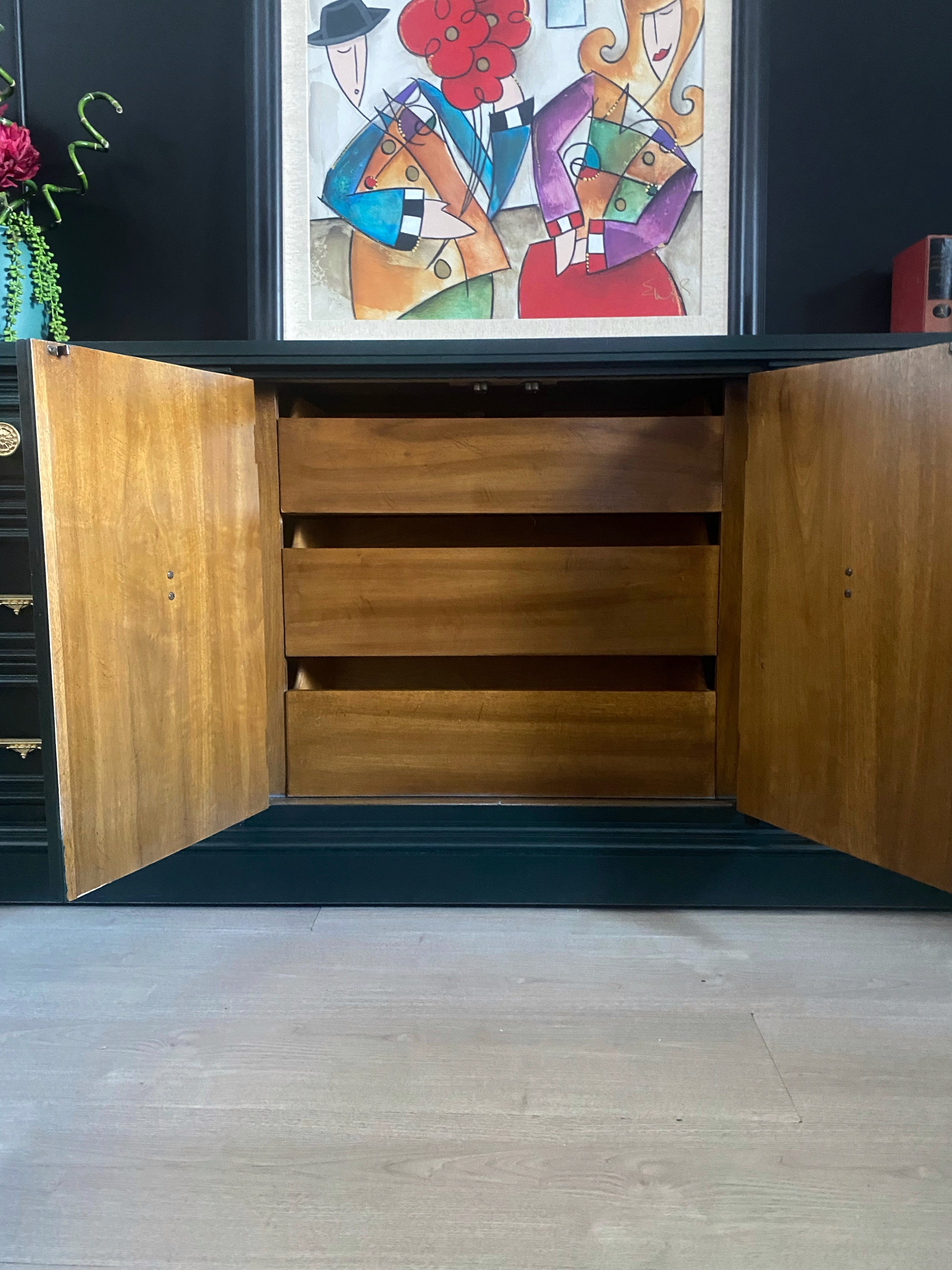 Stunning ‘DREXEL FURNITURE’ dark green dresser / sideboard / buffet