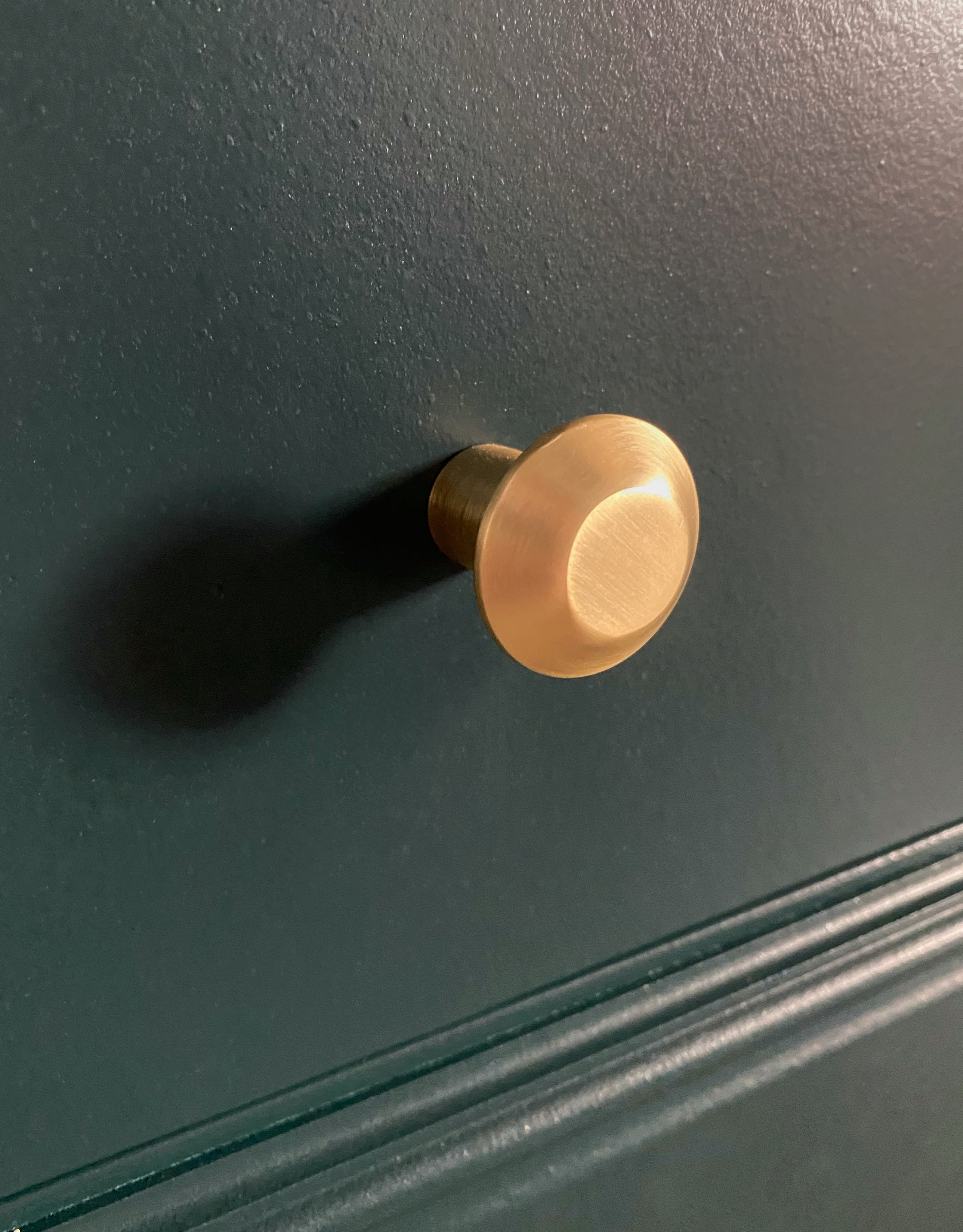 ‘Elite Furniture’ 9 drawer dresser