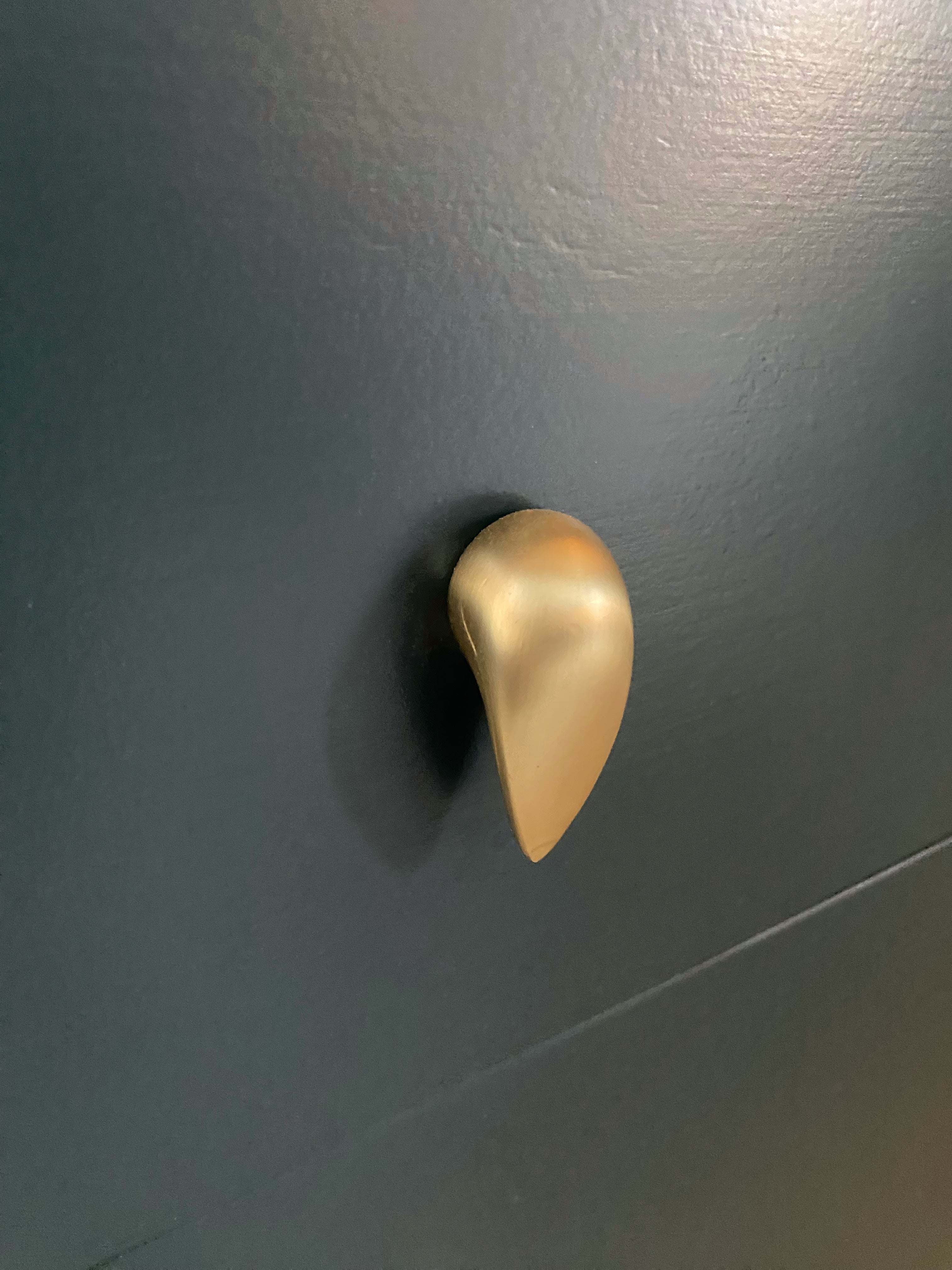 Mid century / vintage 6 drawer dresser with stunning brushed brass hardware