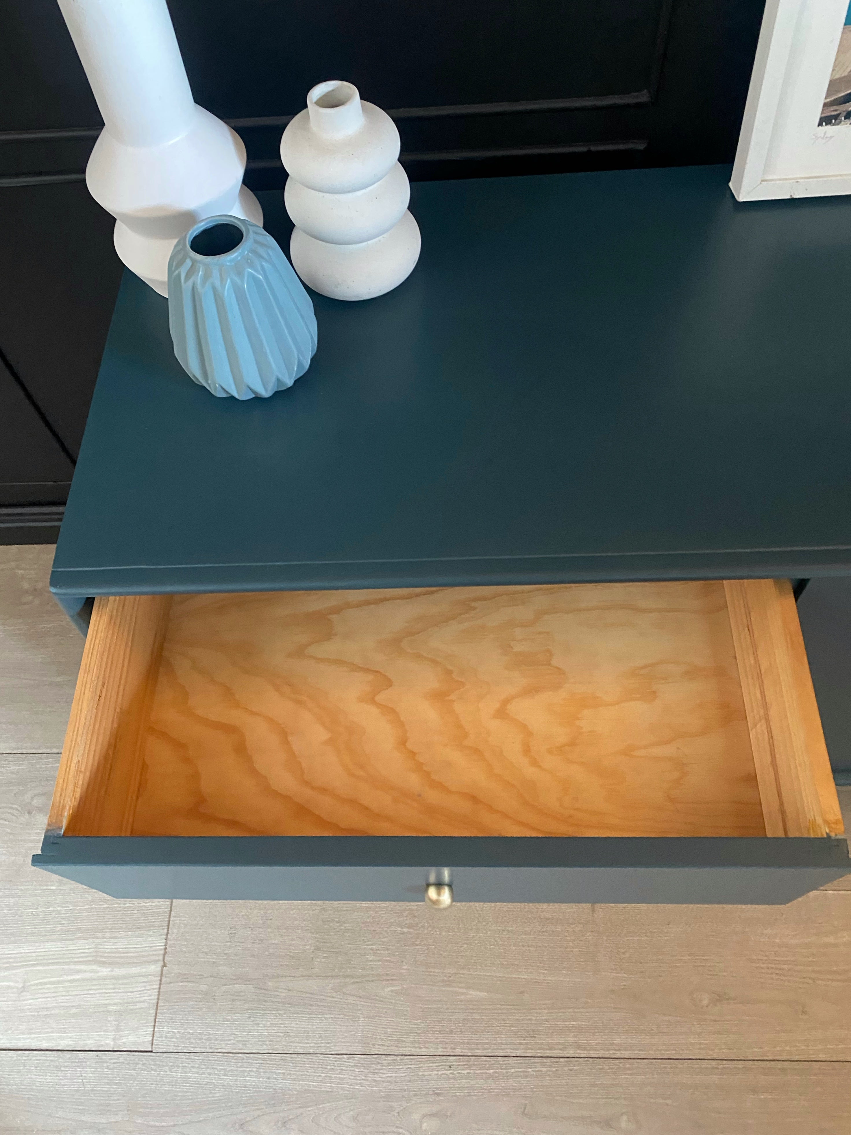 Mid century / vintage 6 drawer dresser with stunning brushed brass hardware