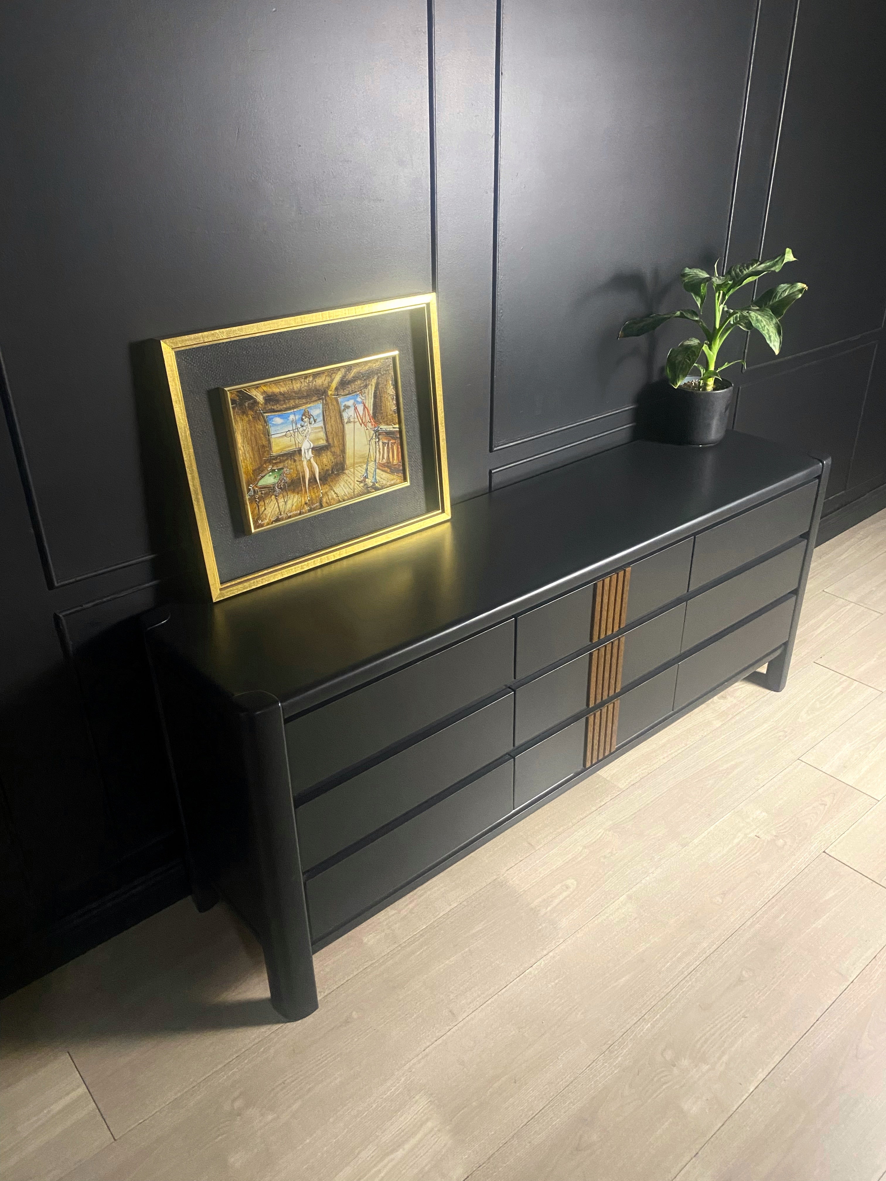 Kalmar Dresser with wood panelling 9 drawers