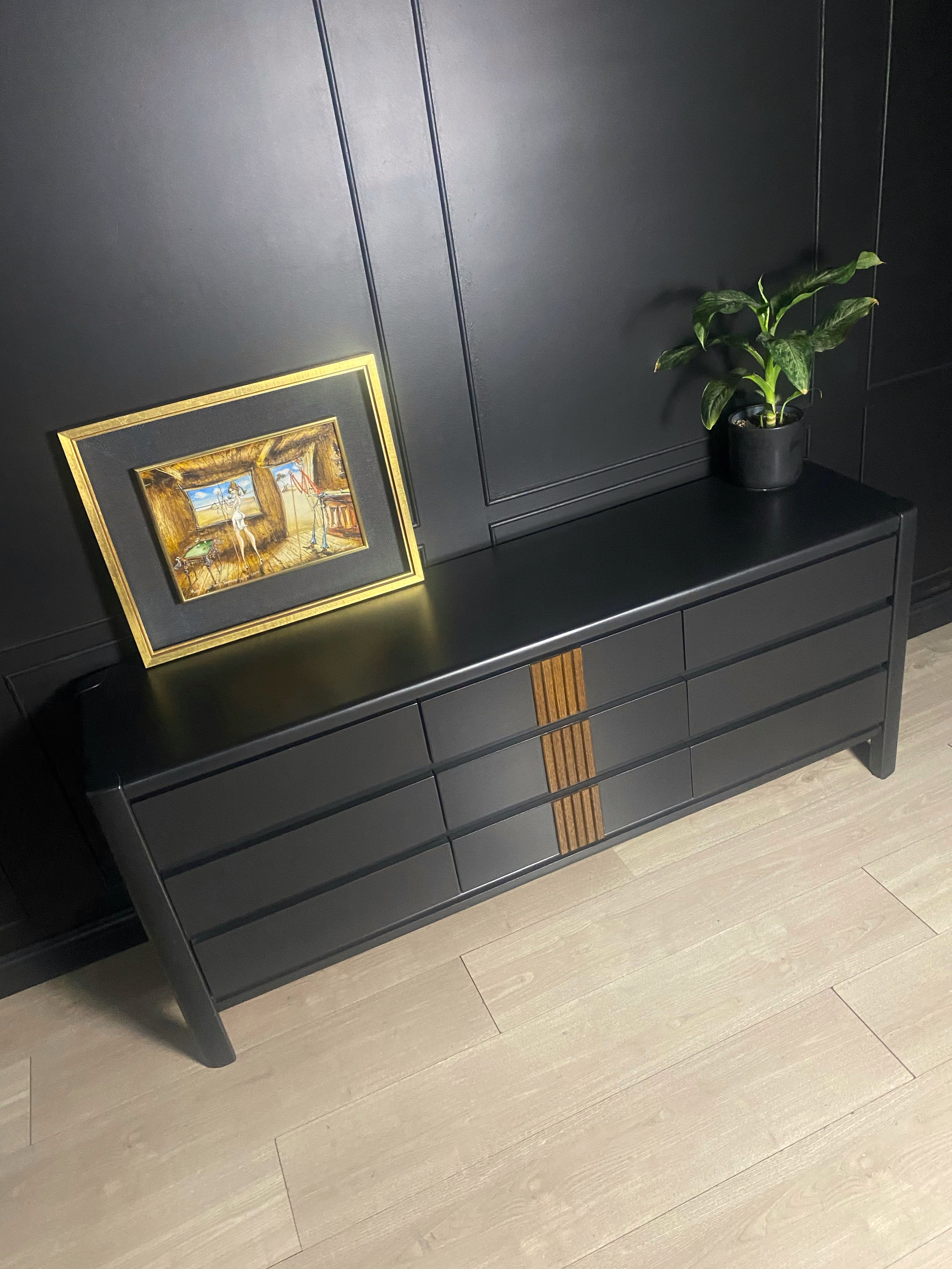 Kalmar Dresser with wood panelling 9 drawers