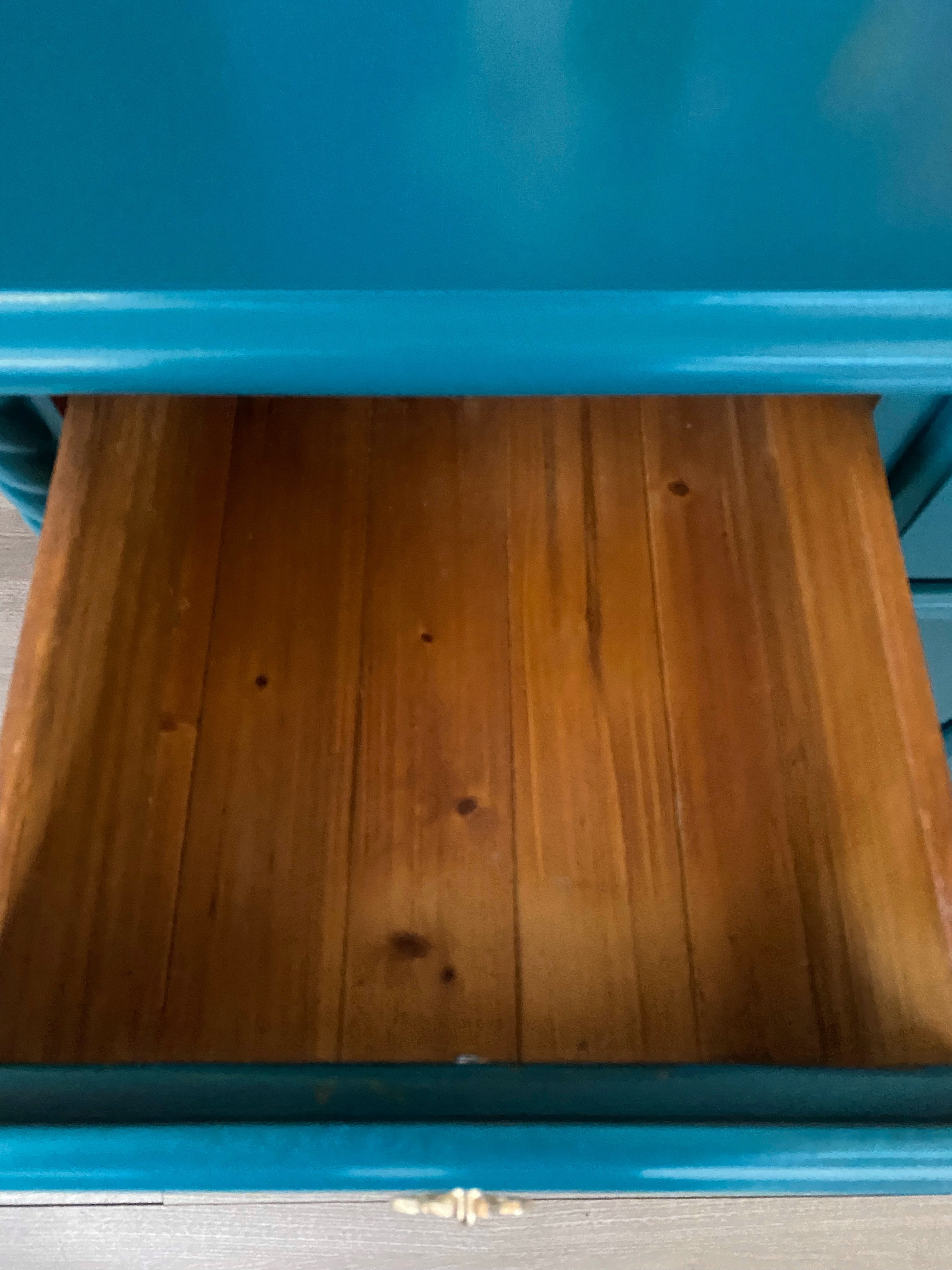 Bright teal 7 drawer dresser