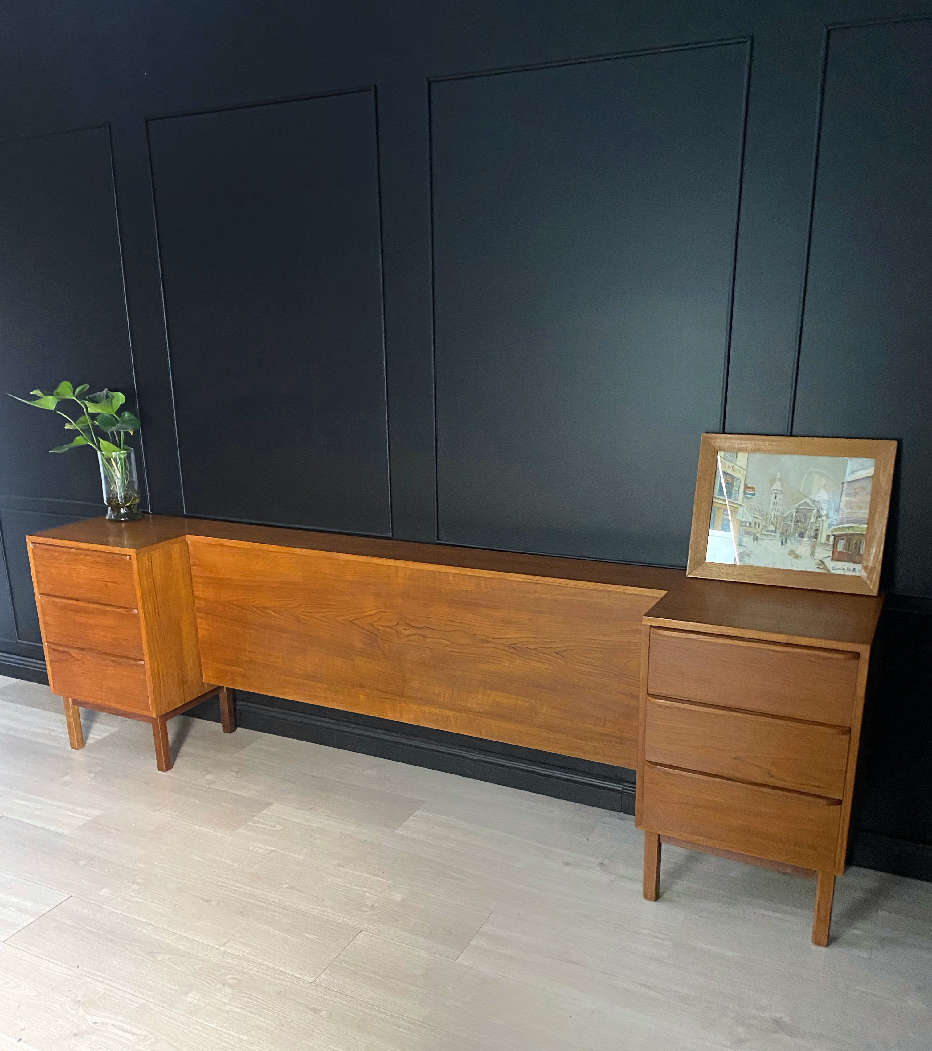 Mid century / vintage bedhead with cool handles