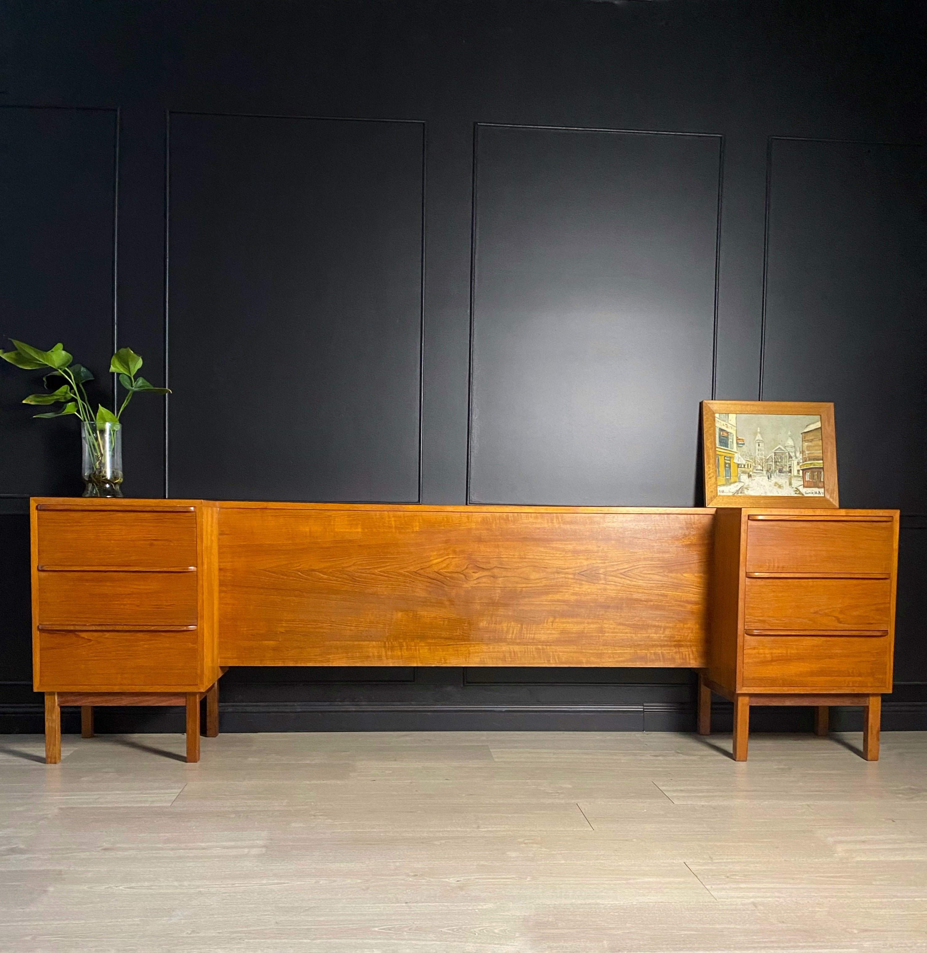 Mid century / vintage bedhead with cool handles