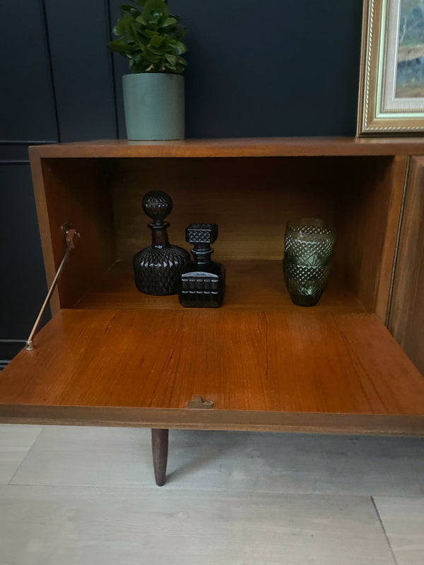 Mid-century sideboard, view 7