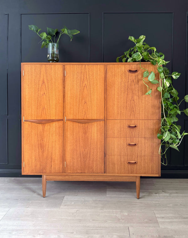 Chiswell sideboard teak