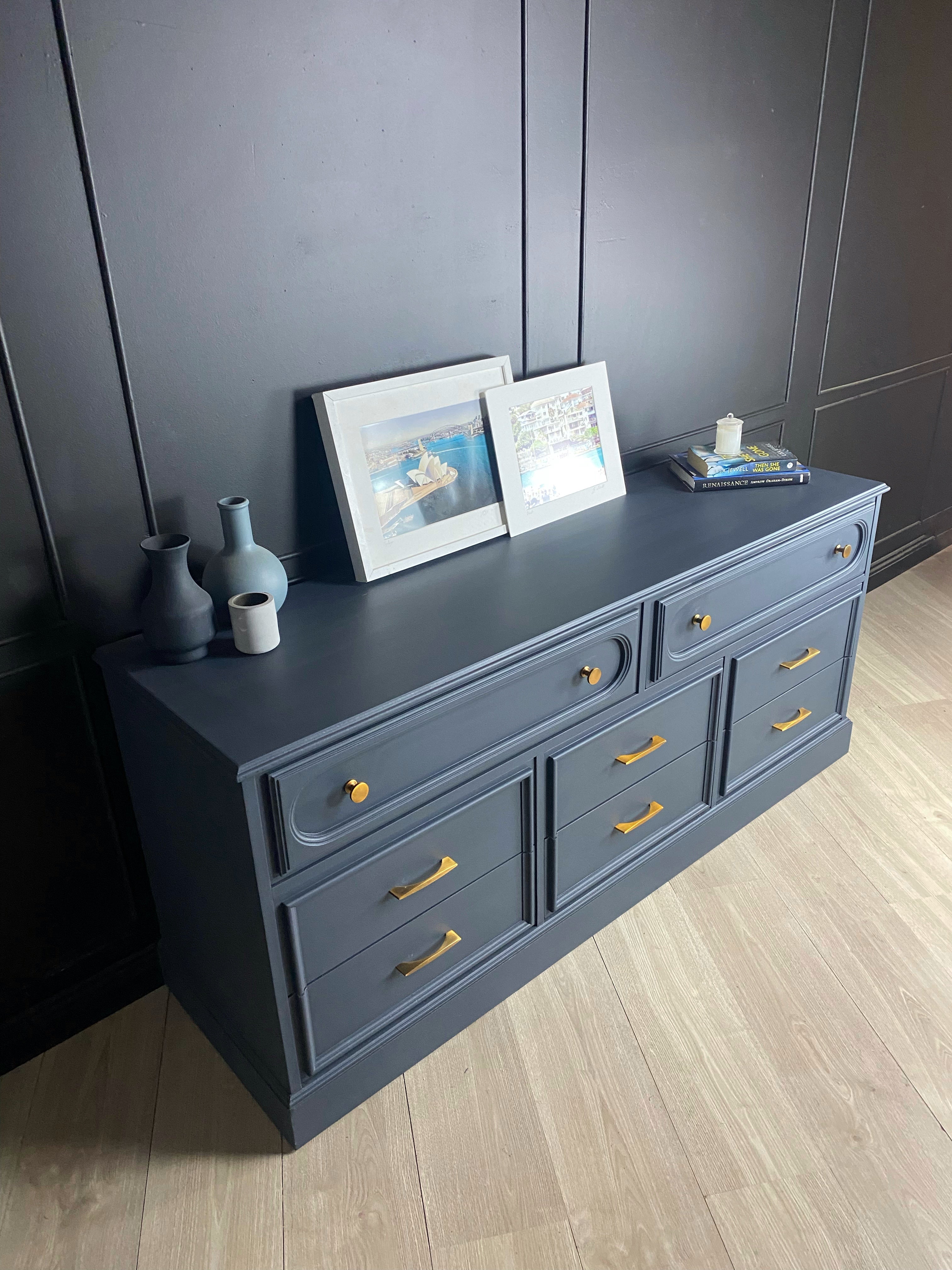 Stunning Blue 8 drawer dresser