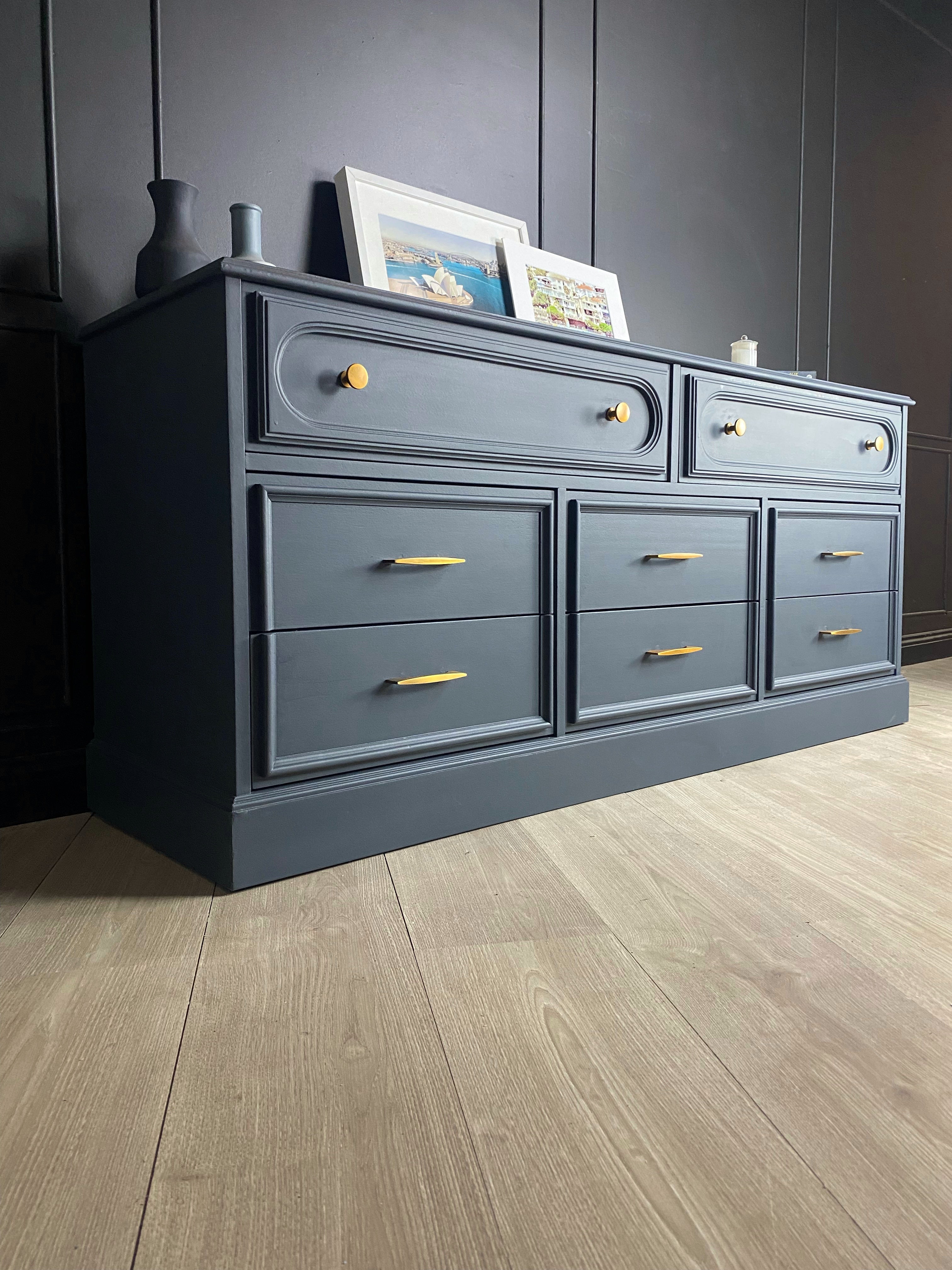 Stunning Blue 8 drawer dresser