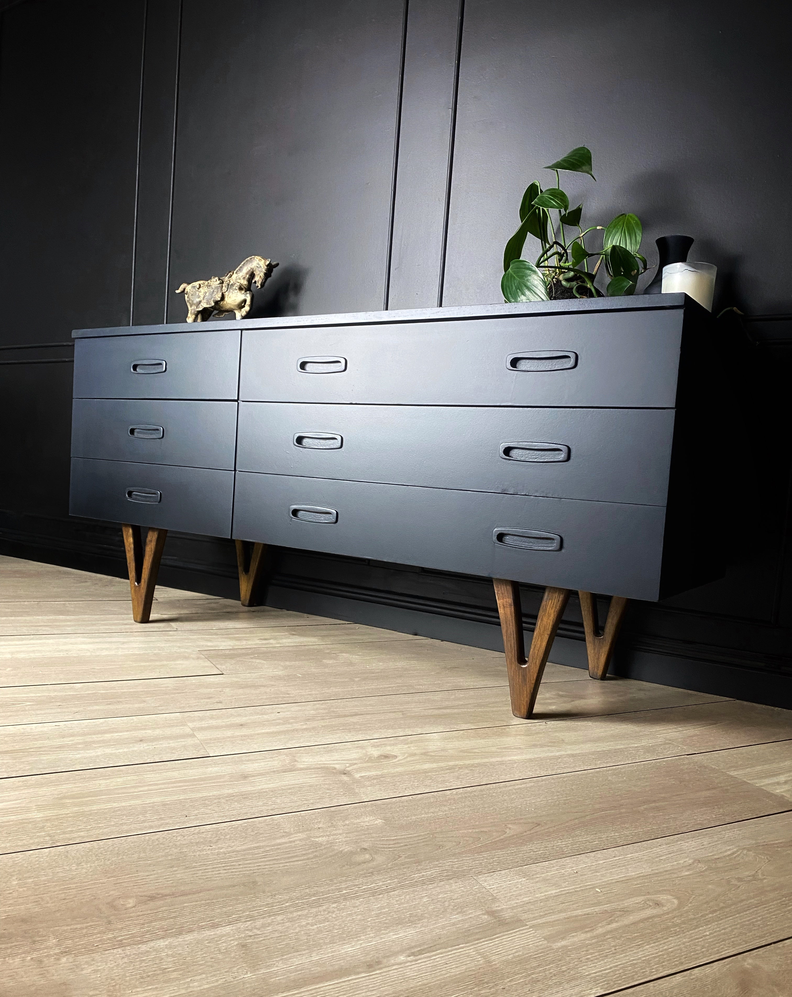 Super Unique V Shaped Leg Dresser