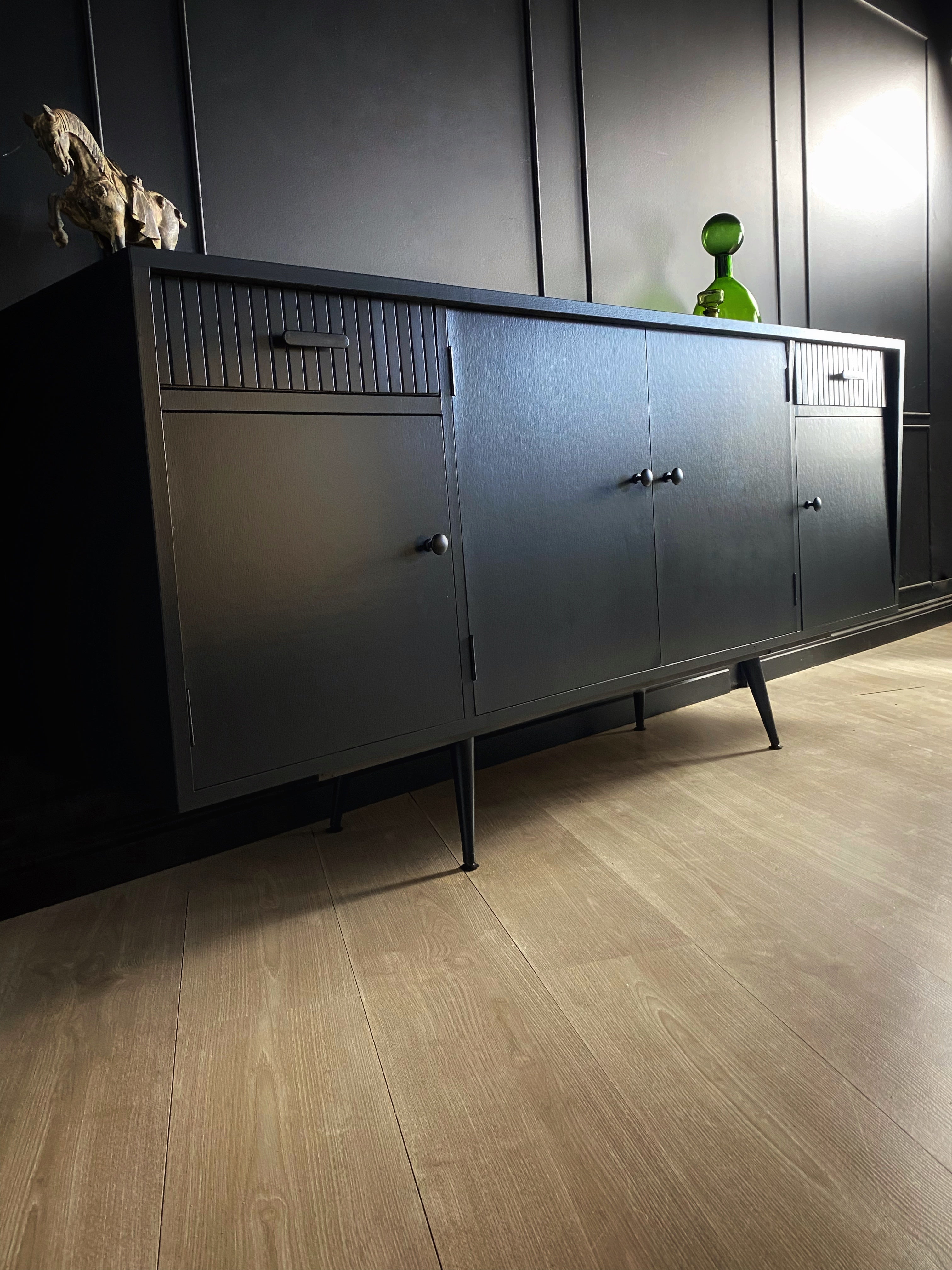 'Kendall Furniture' Buffet / Sideboard