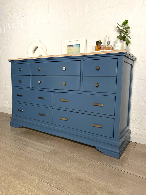 Burgess Furniture dresser white, view 3