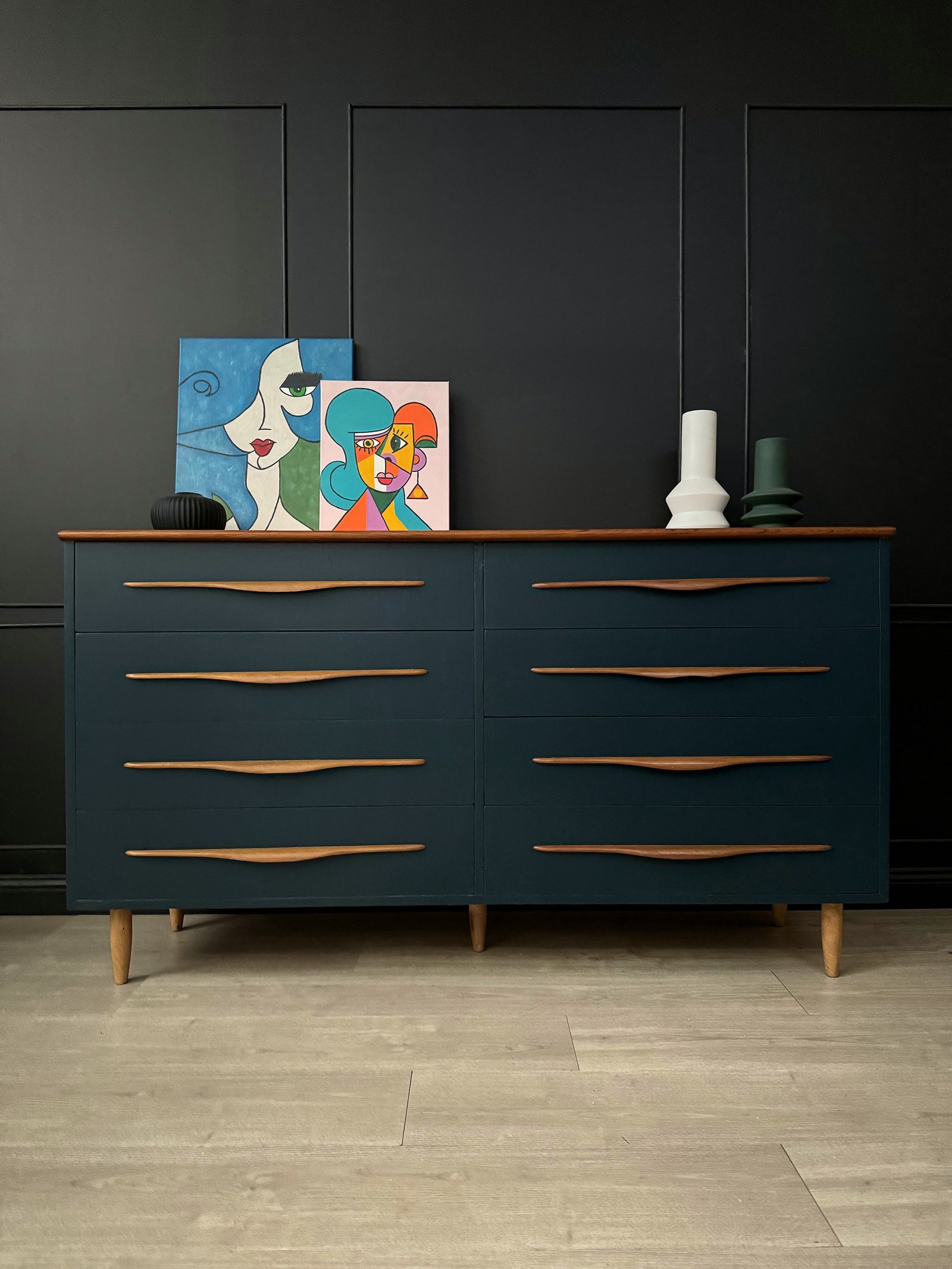 Mid-century dresser