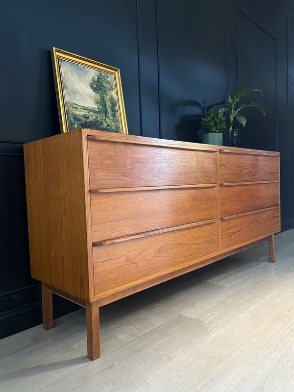 Mid-century dresser, view 2